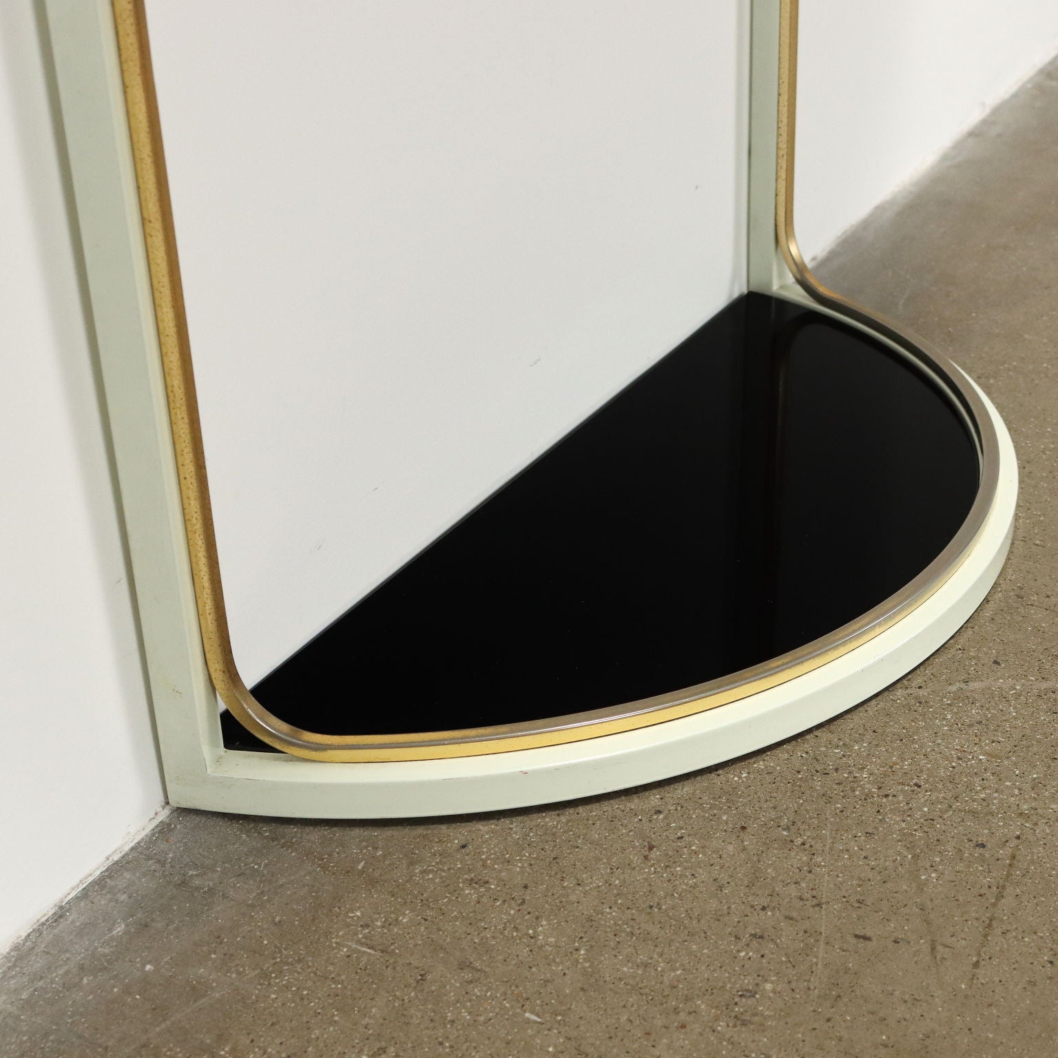 Vintage_Console_Design_Tommaso_Barbi_Metal_Brass_1970s