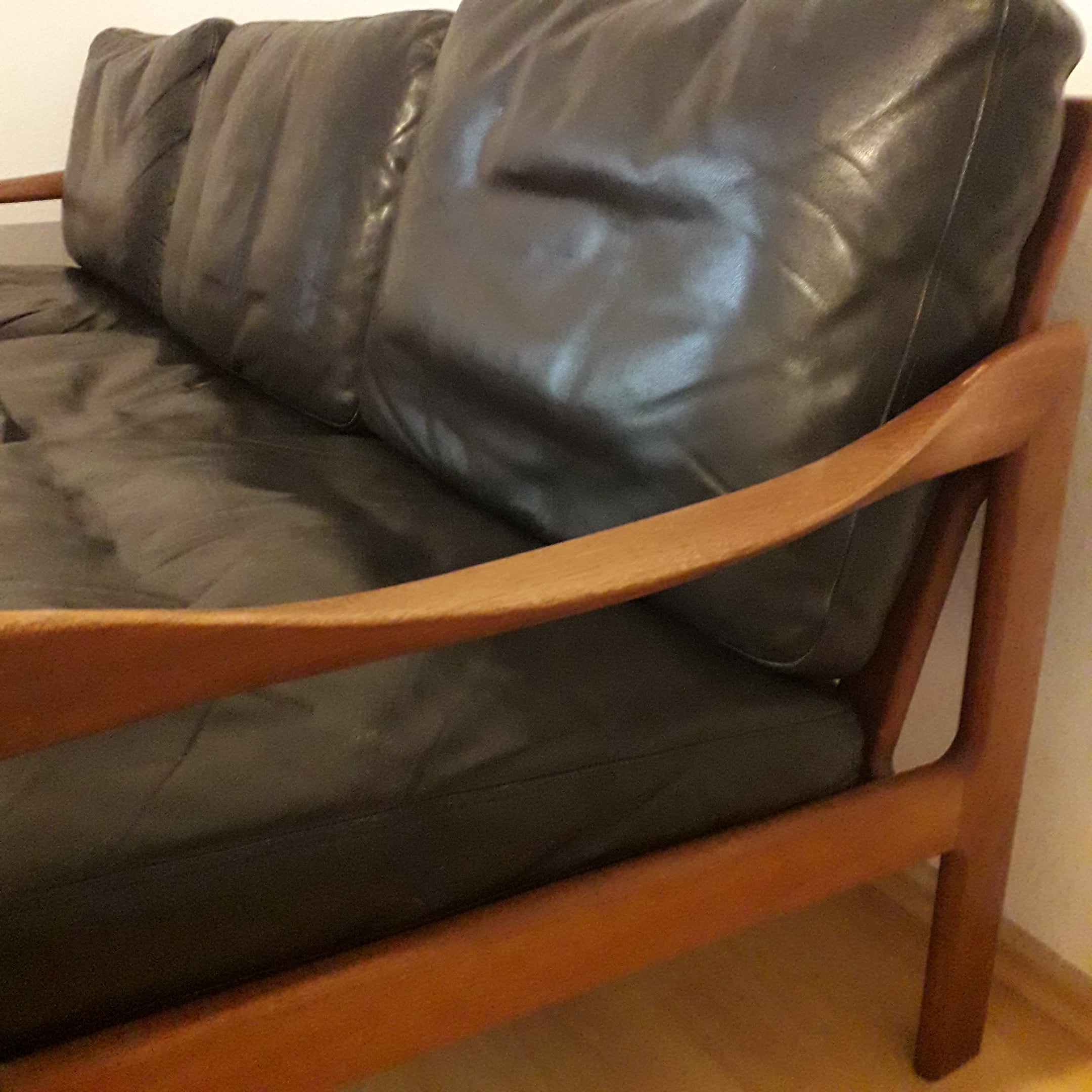 Vintage_Teak_and_leather_sofa_Denmark_1960