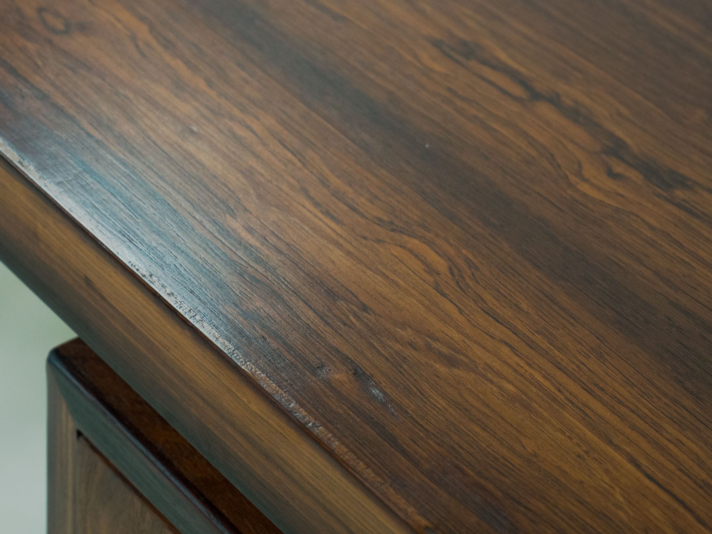 Vintage_XXL_free_standing_rosewood_writing_desk