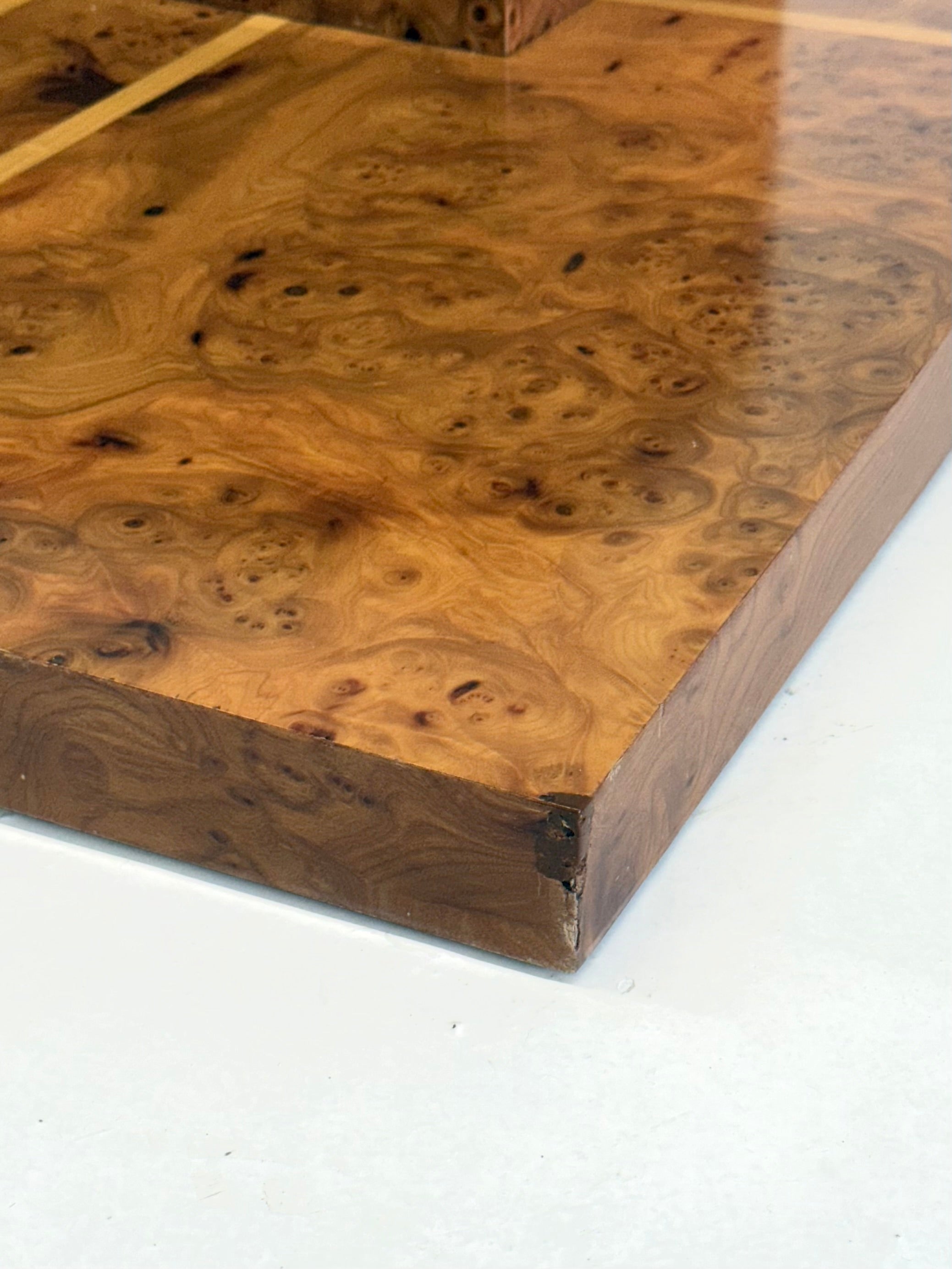 Vintage_coffee_table_from_Smania_with_burl_wood