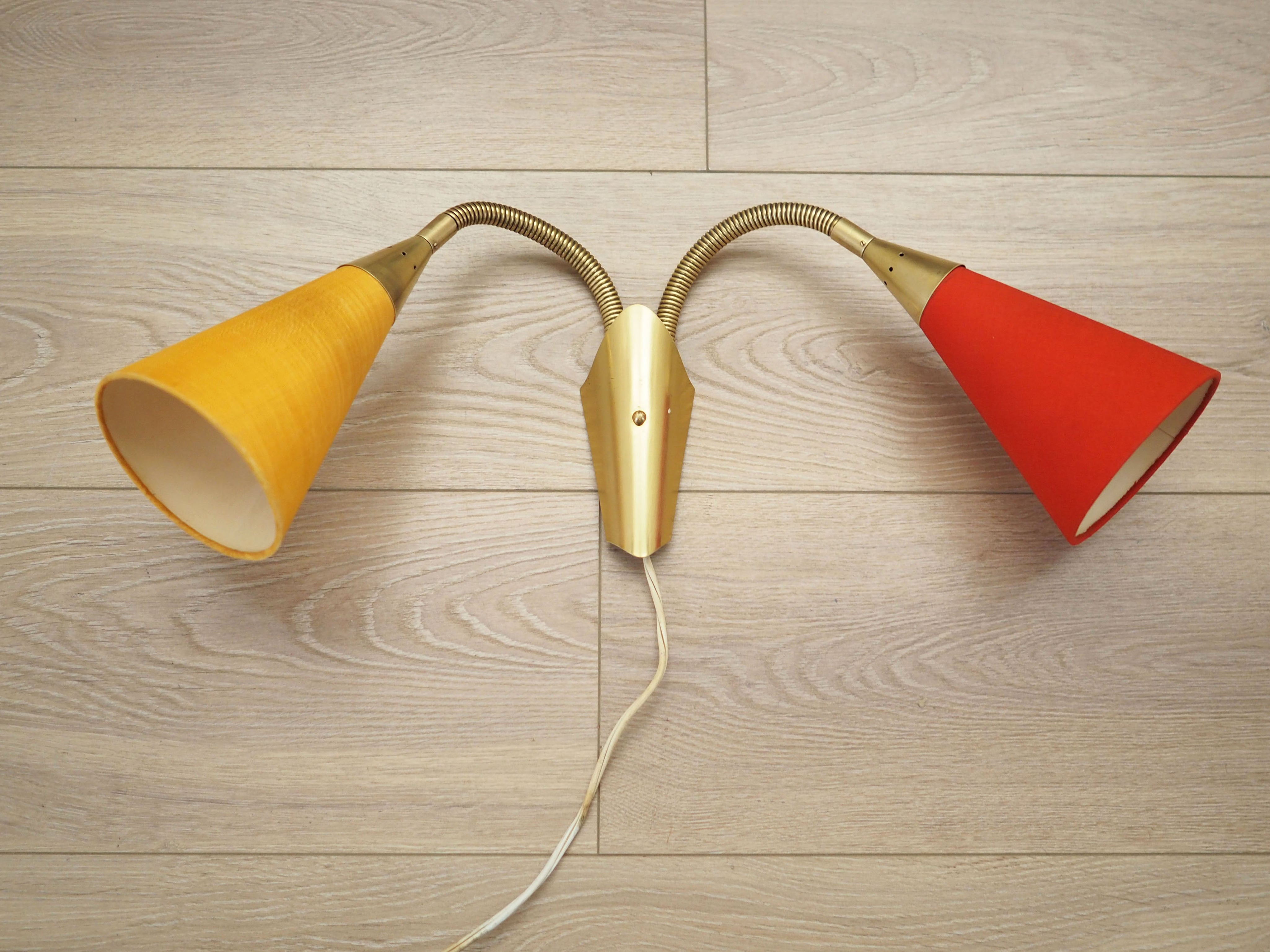 Wall_lamp_Danish_design_1970s_production_Denmark