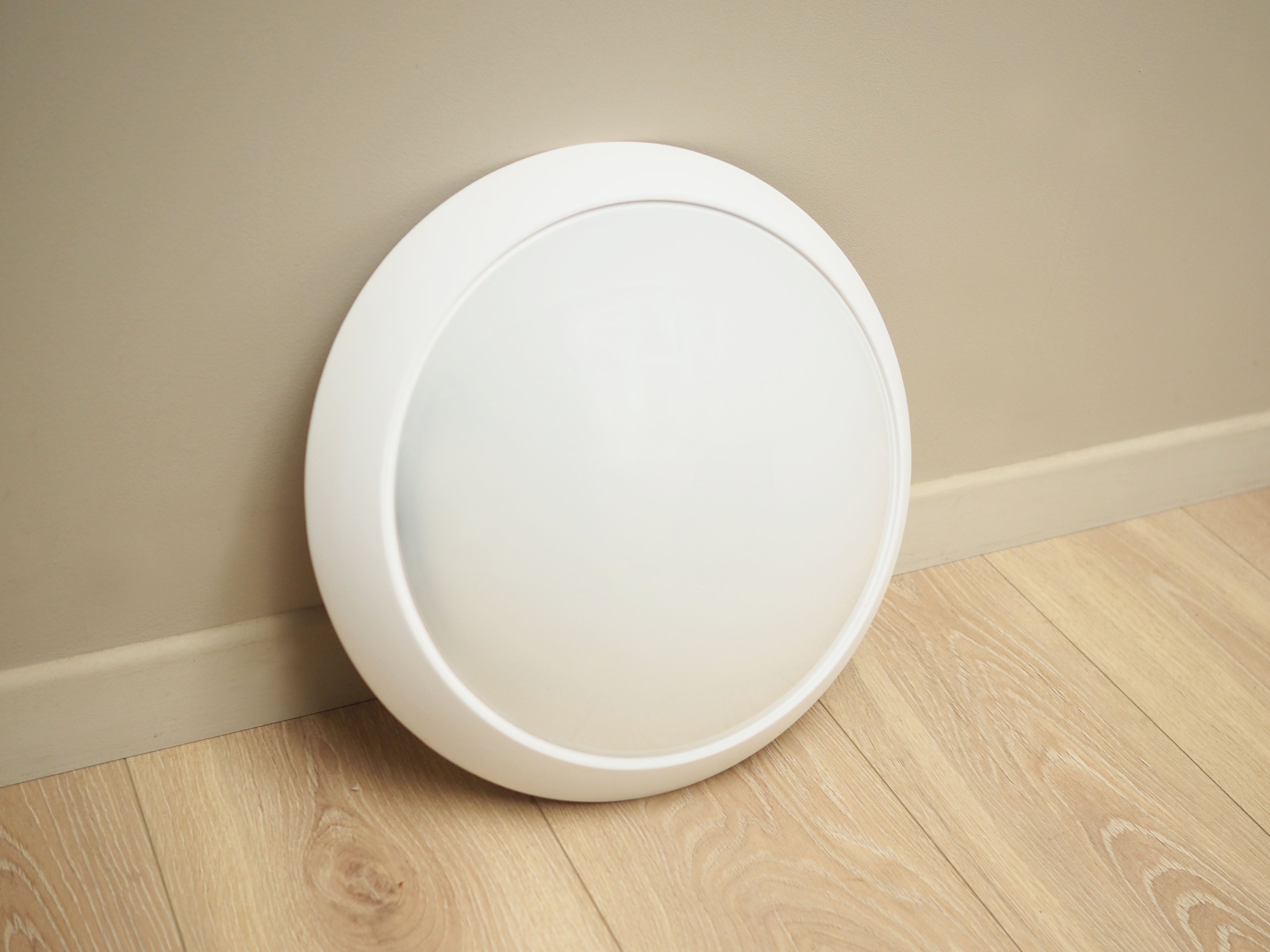 Wall_lamp_Danish_design_1990s_production_Denmark