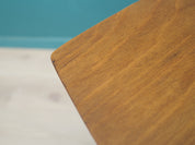 Walnut_coffee_table_Danish_design_1970s_production_Denmark