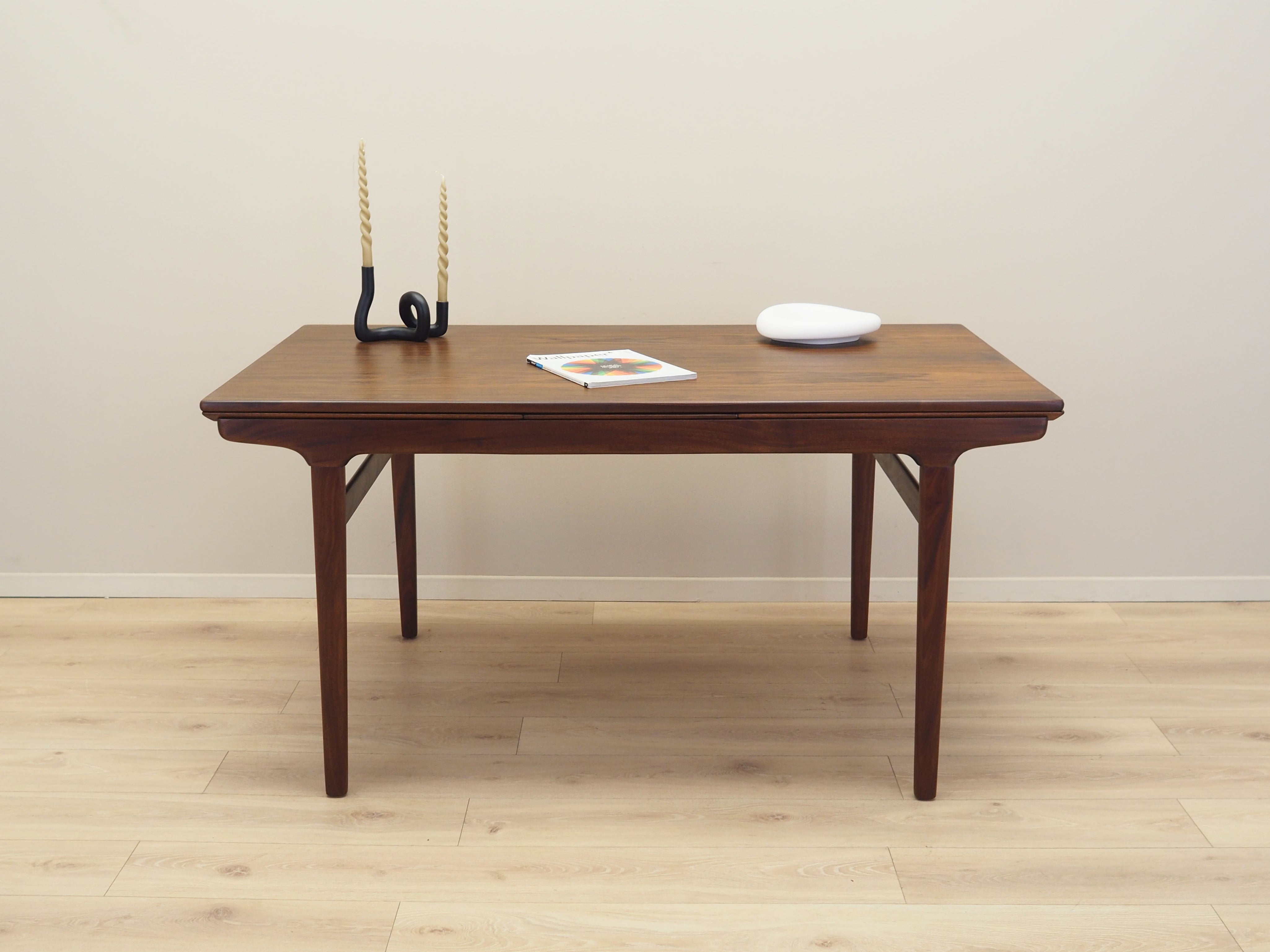 Walnut_table_Danish_design_1960s_designer_Johannes_Andersen