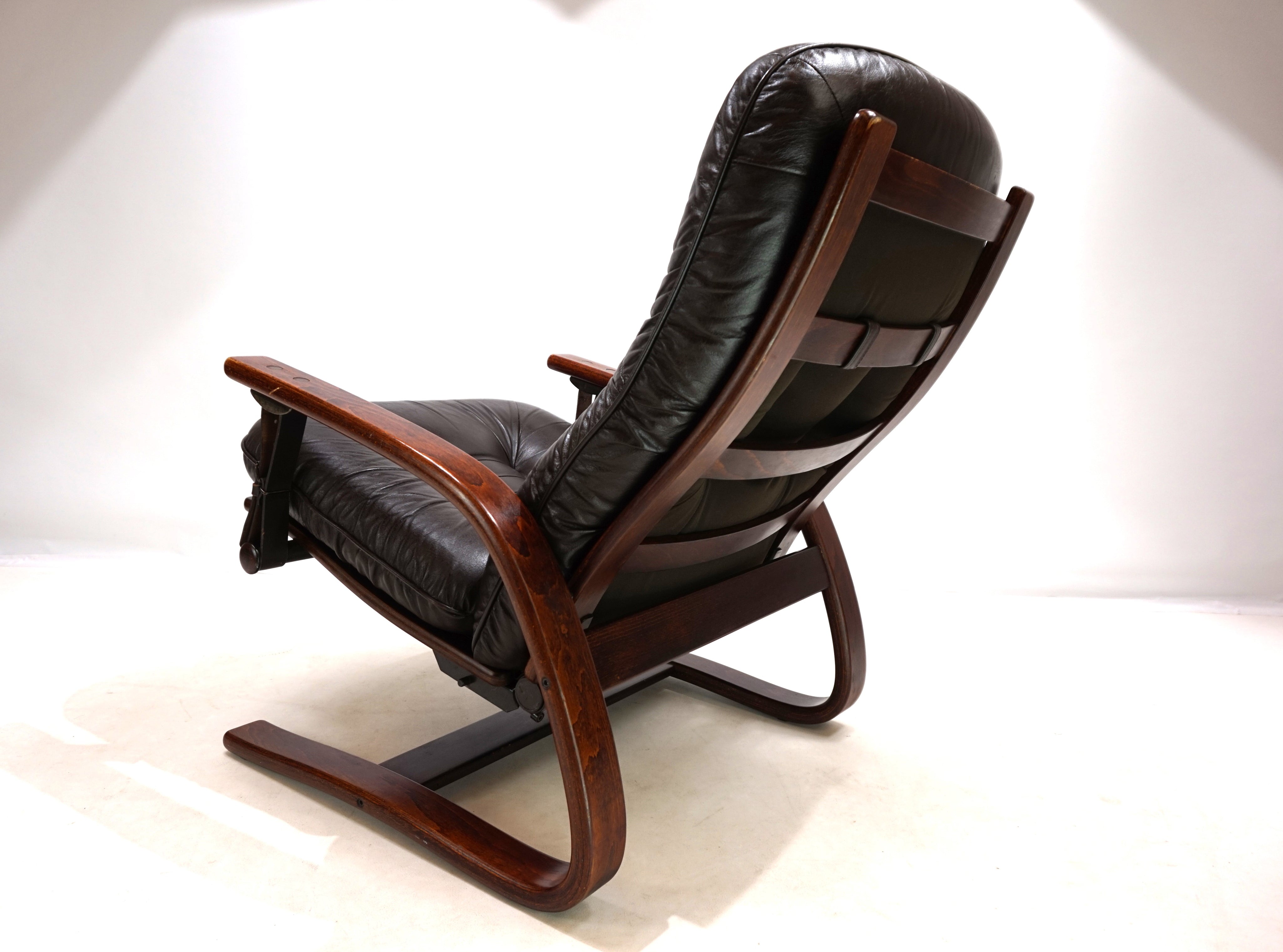 Westnofa_The_Panter_leather_lounge_chair_by_Arnt_Lande_1970