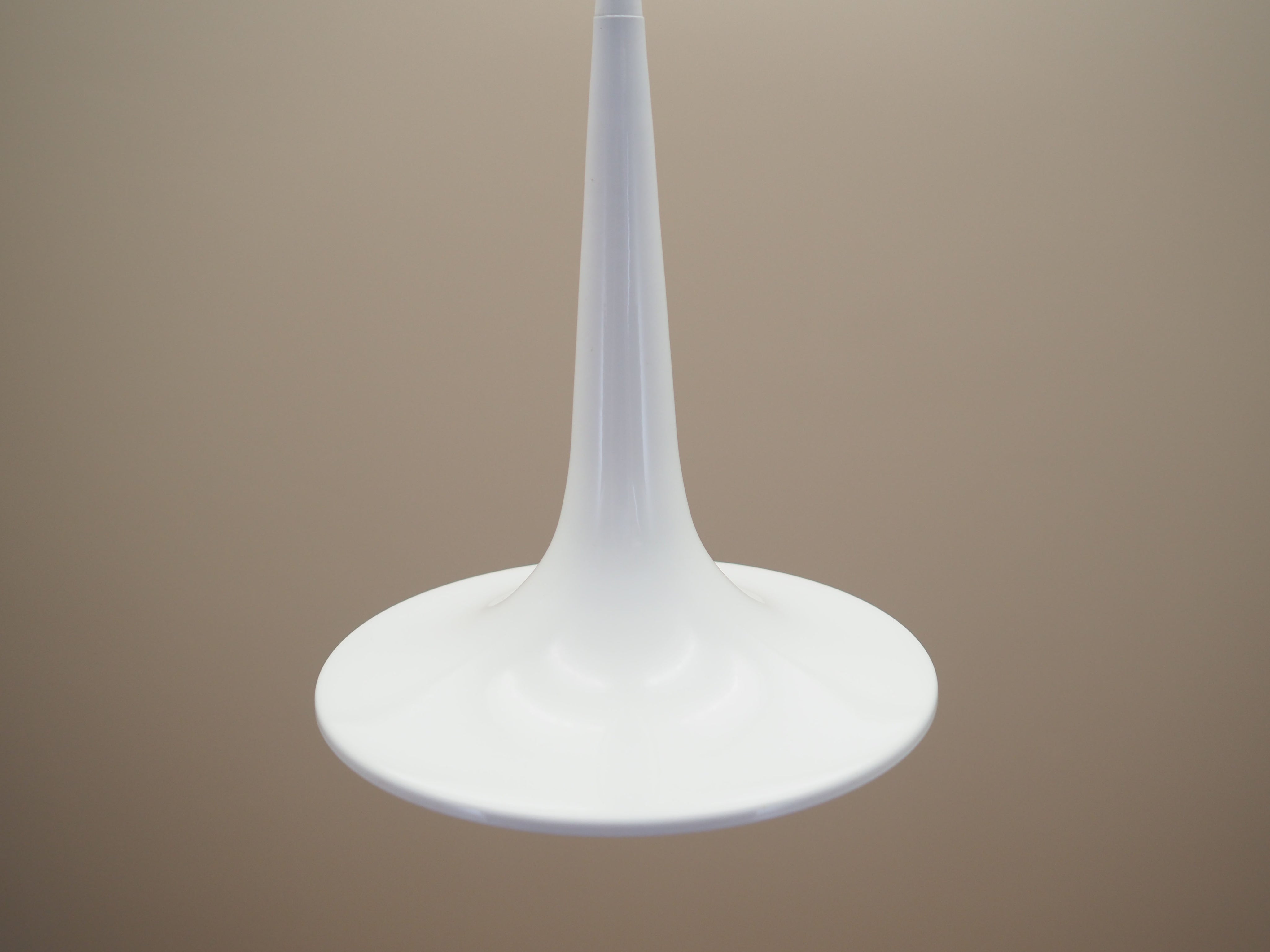 White_pendant_lamp_Danish_design_1970s_manufacturer_Frandsen