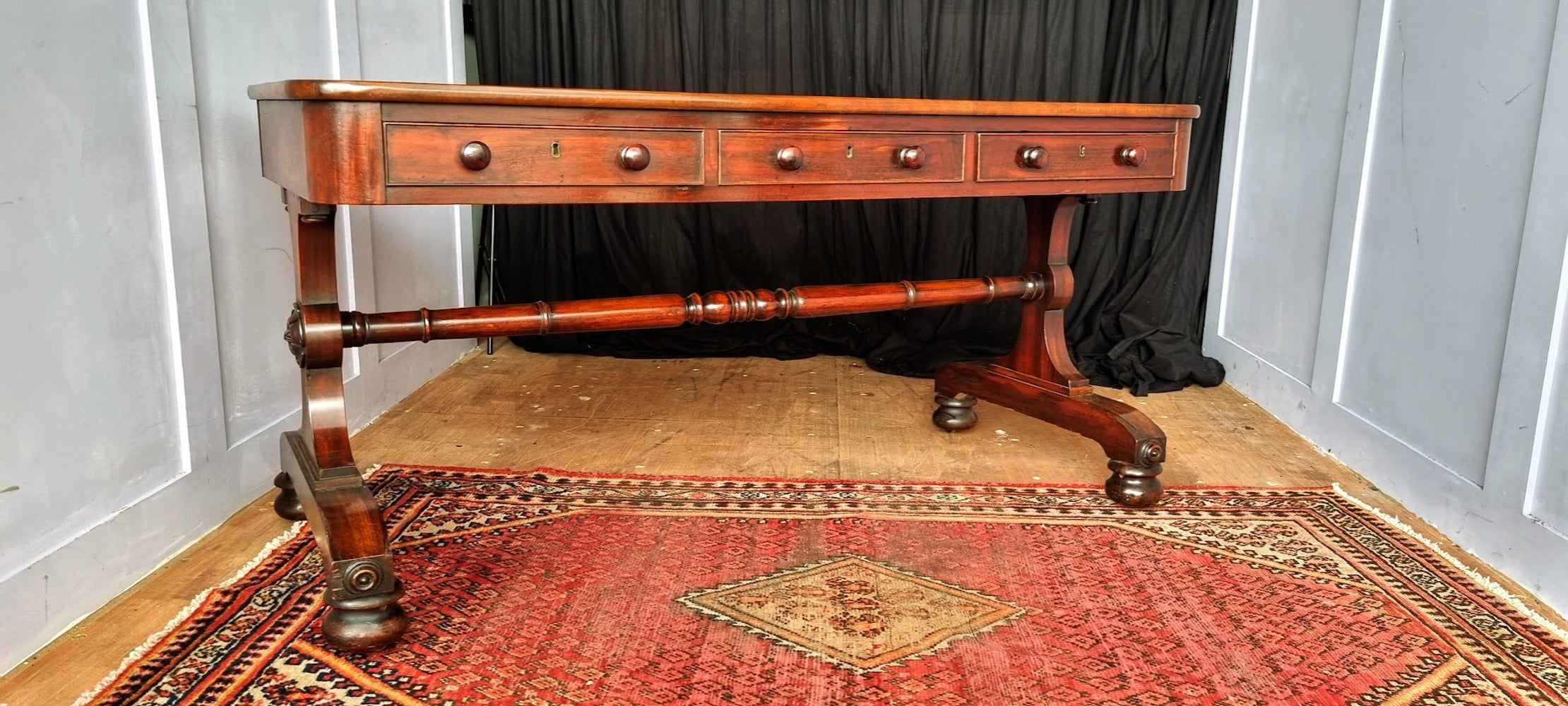 William_IV_Padauk_wood_library_table