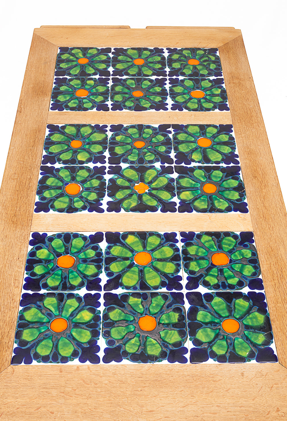 Wood_Dining_table_by_Guillerme_et_Chambron