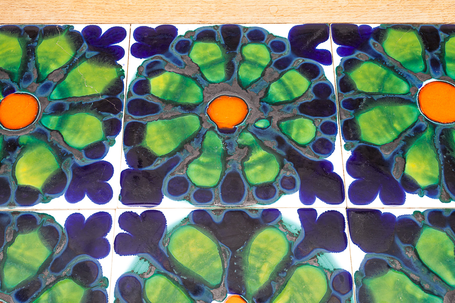 Wood_Dining_table_by_Guillerme_et_Chambron