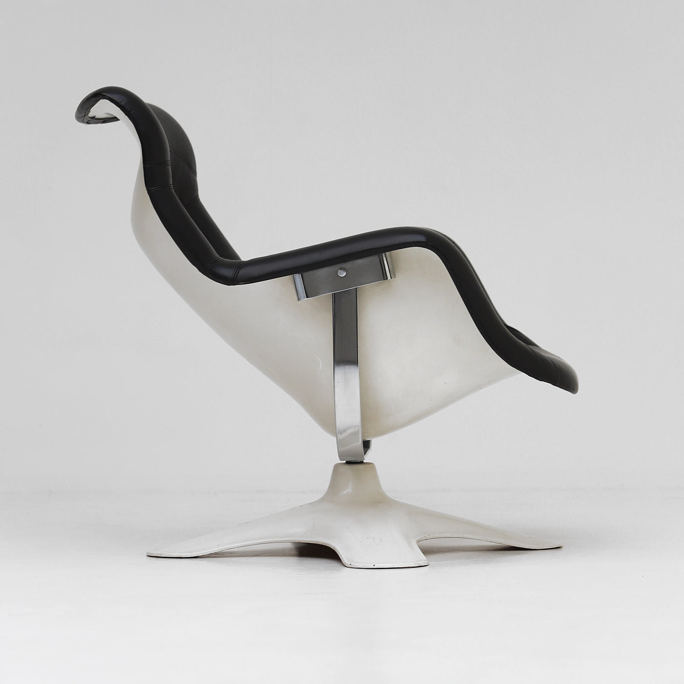 Yrj_Kukkapuro_Karuselli_Lounge_Chair_by_Avarte_Finland_1960s