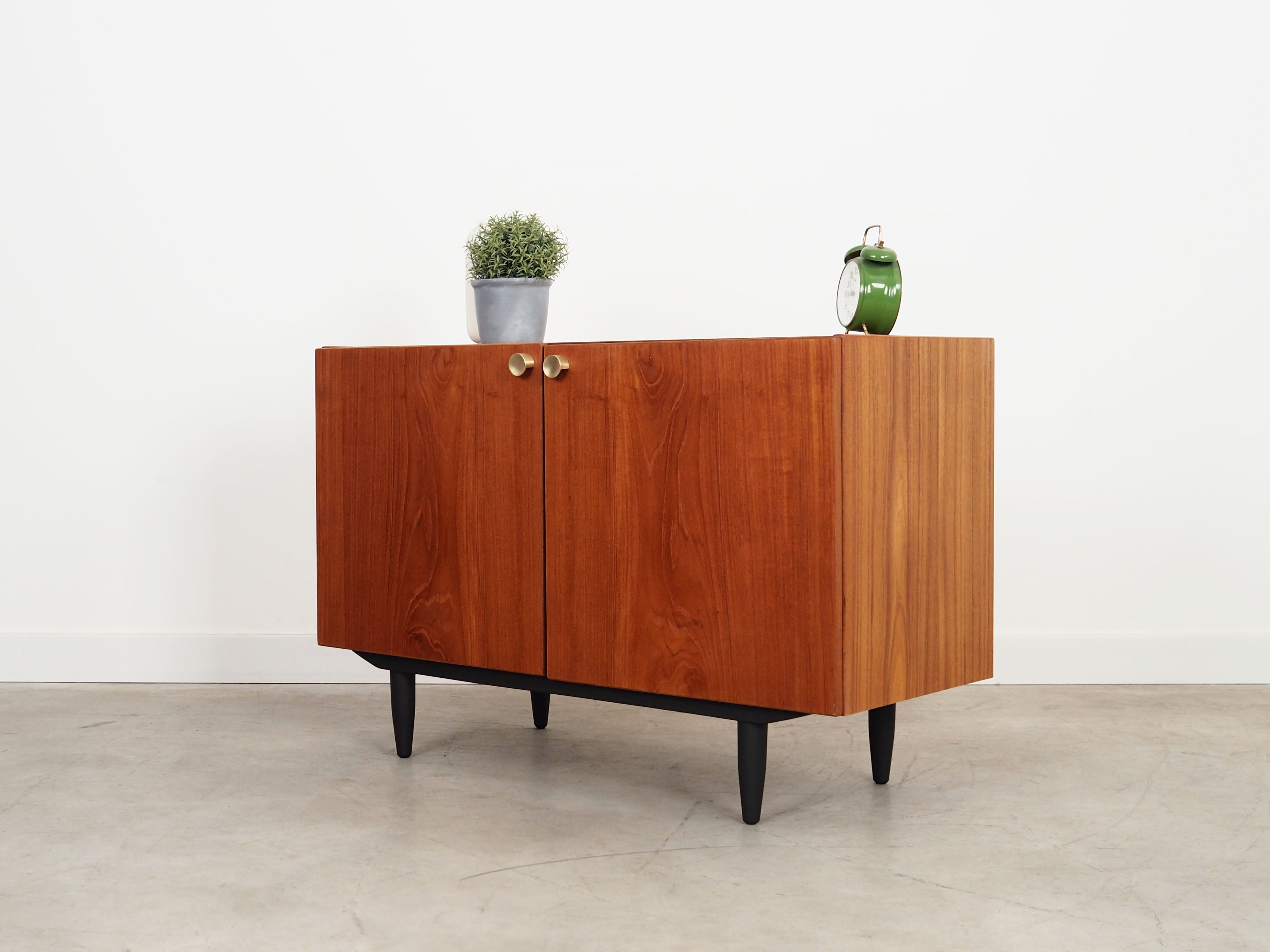 cabinet_Danish_design_from_1970s_production_Denmark