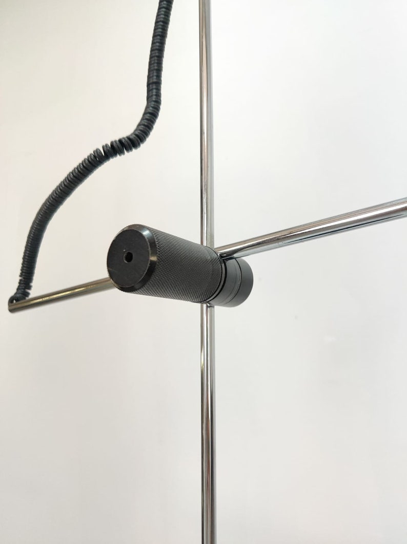 Exclusive_large_Vintage_design_lamp,_1970s
