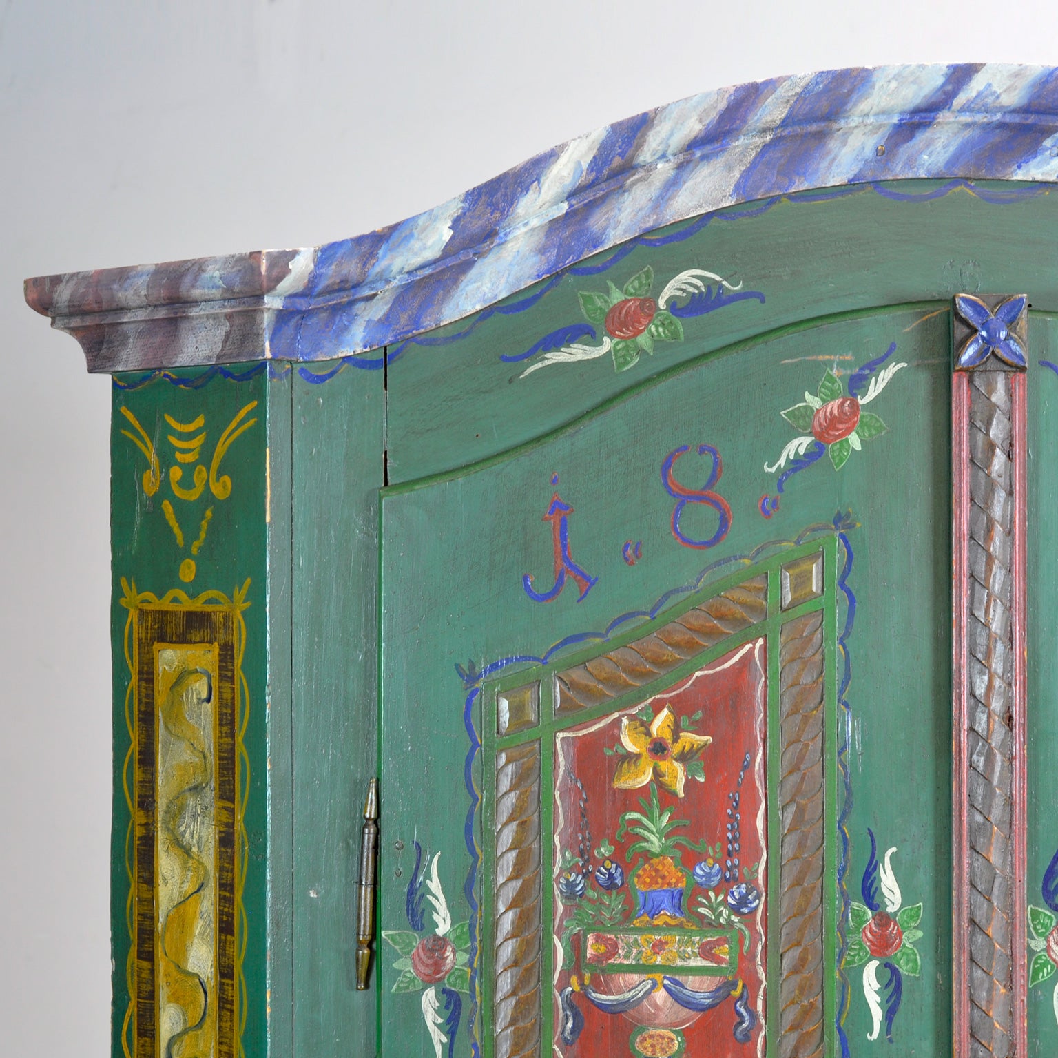 German_bridal_cabinet_from_1852