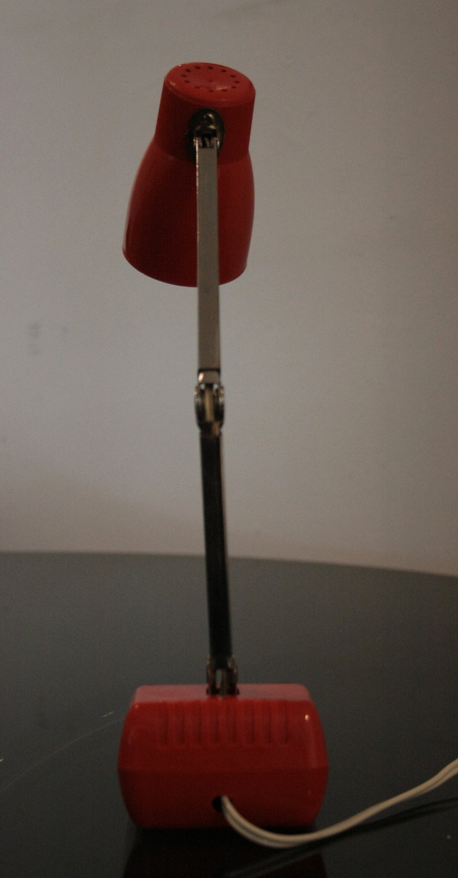 MG_Table_Lamp_made_in_Hong_Kong,_1970