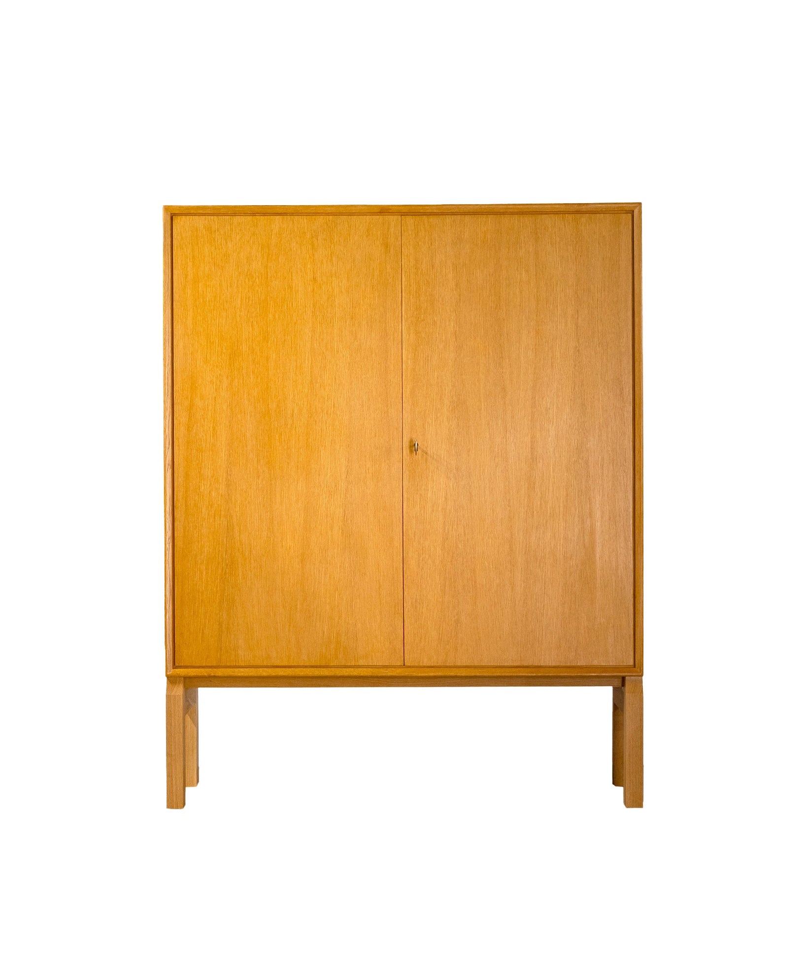 Oak_Cupboard_by_Marian_Grabińsky_for_Ikea,_Sweden_from_1960