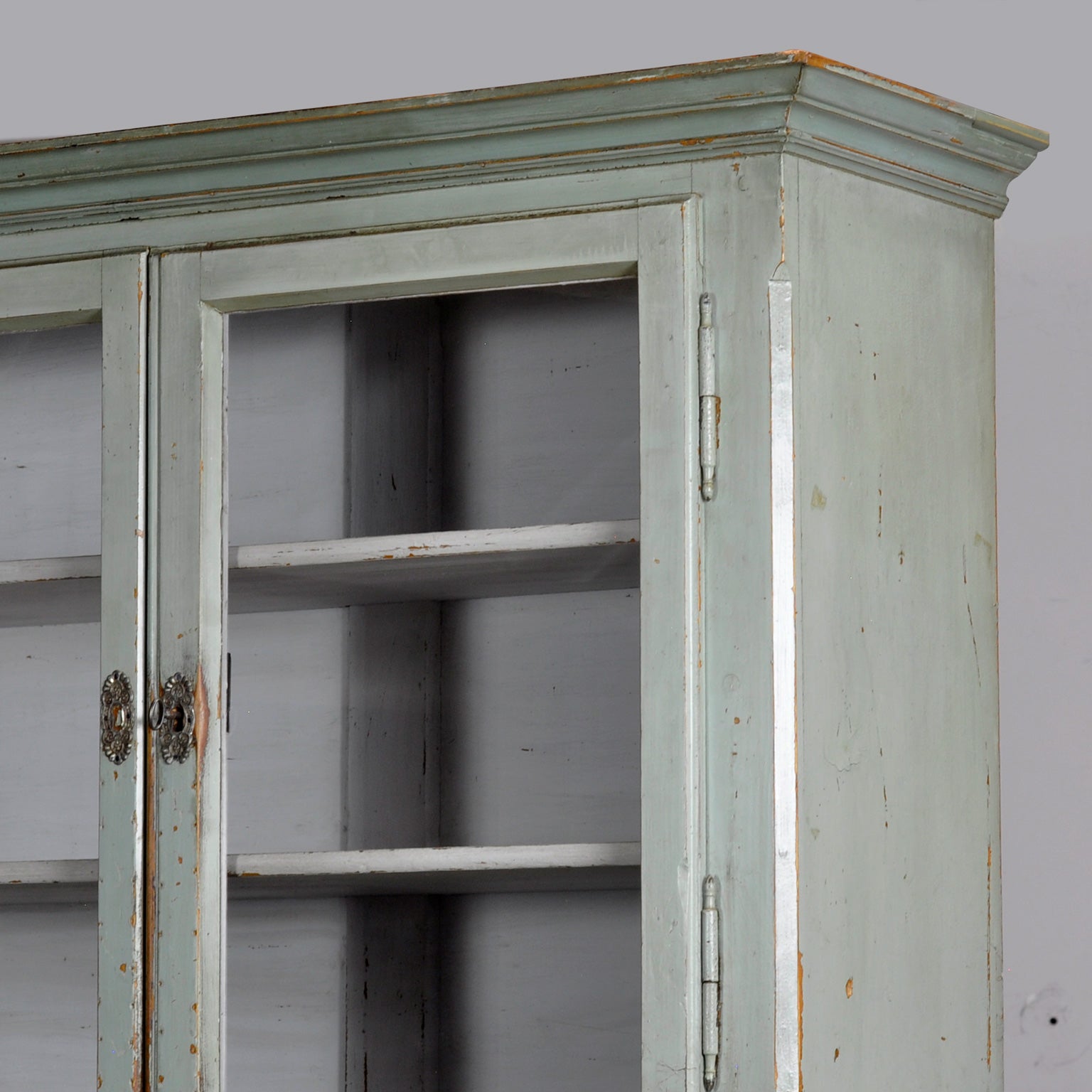 Pine_Sideboard_from_1900s