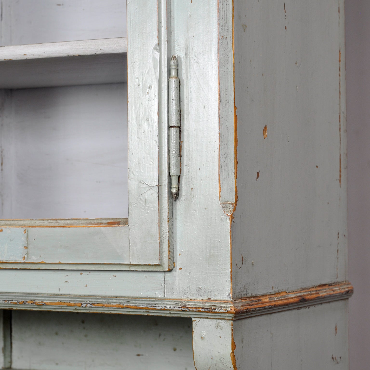 Pine_Sideboard_from_1900s