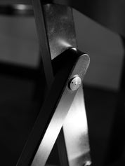 Table_and_4_chairs_set_by_Achille_&_Pier_Giacomo_Castiglioni,_1965.