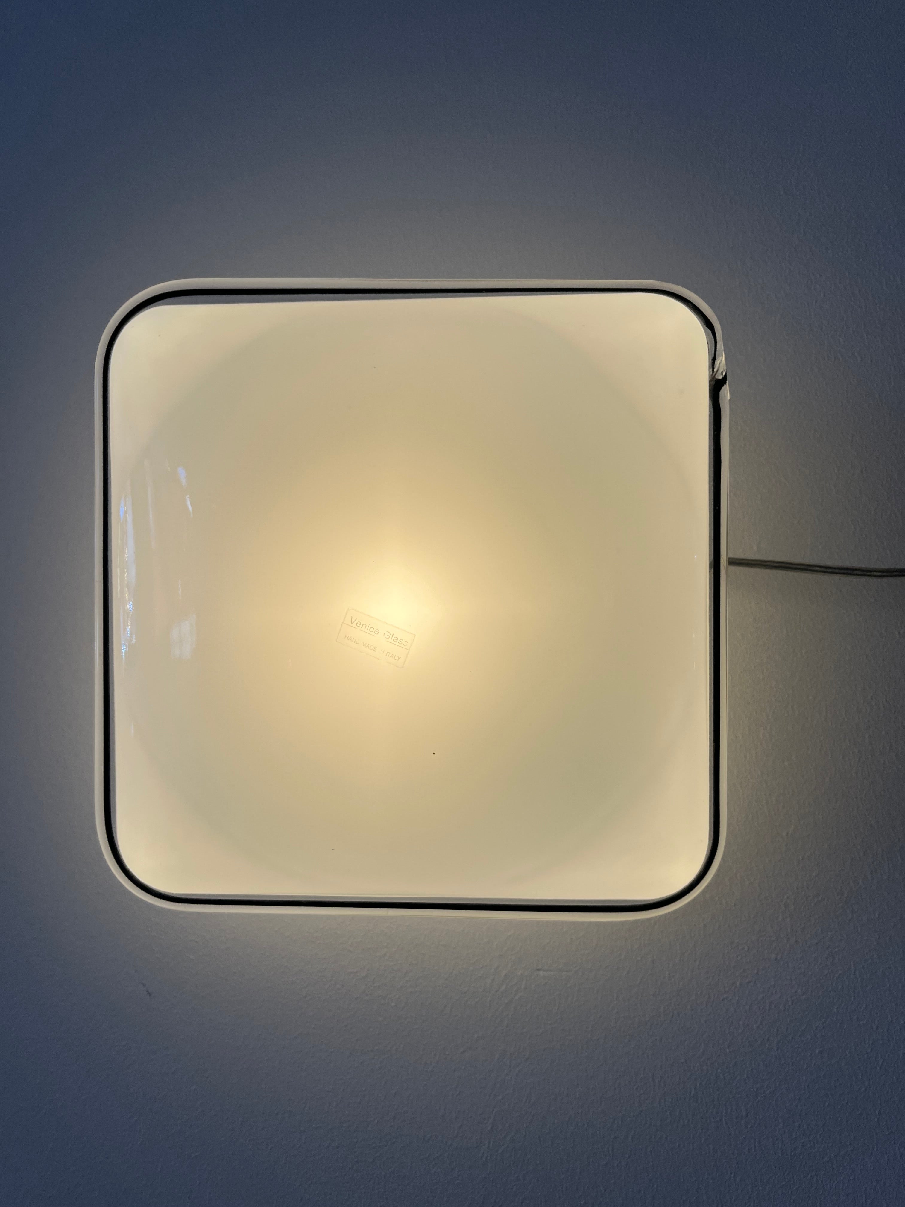 Vintage_Murano_wall_light,_1960s
