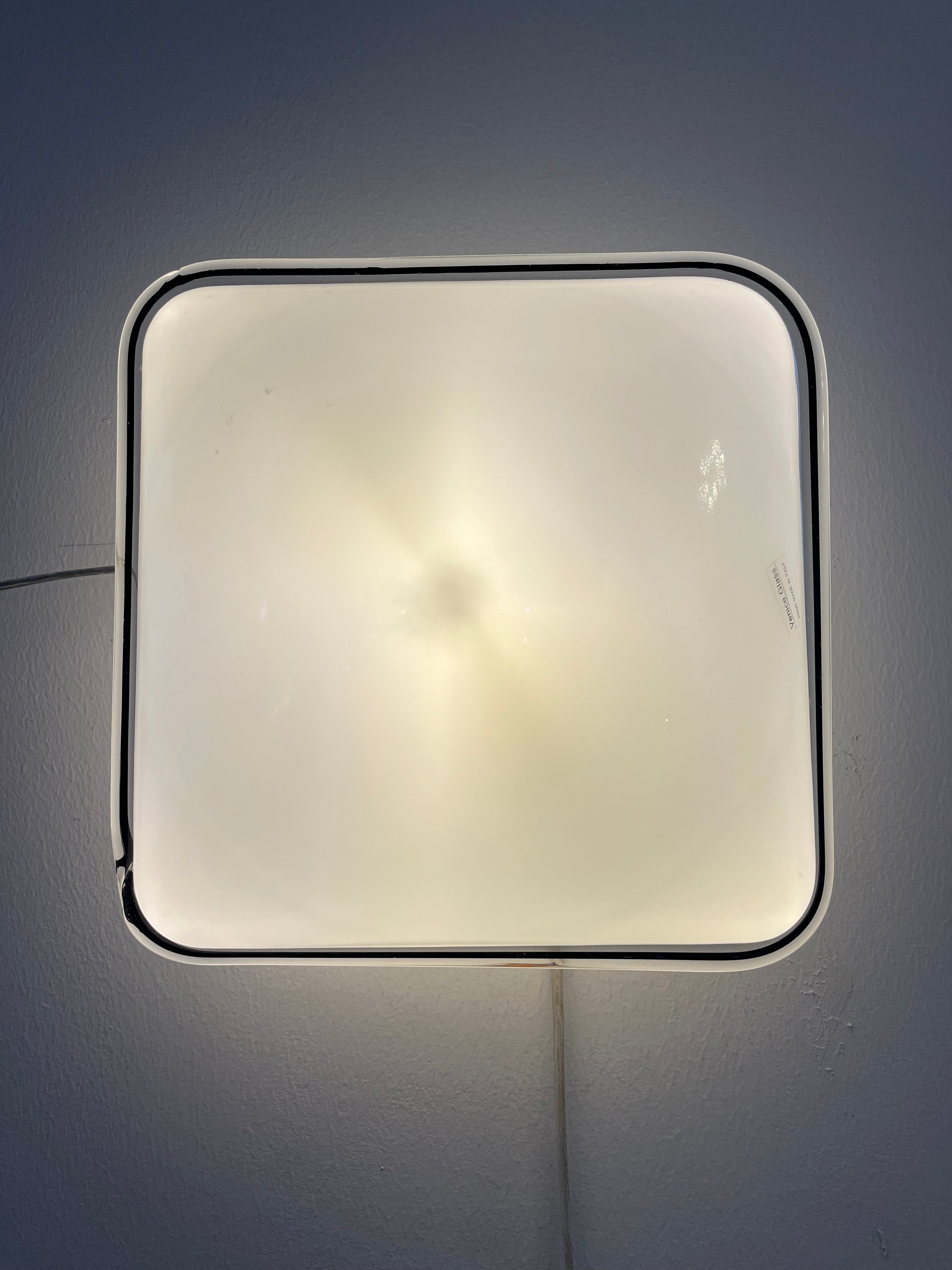 Vintage_Murano_wall_light,_1960s