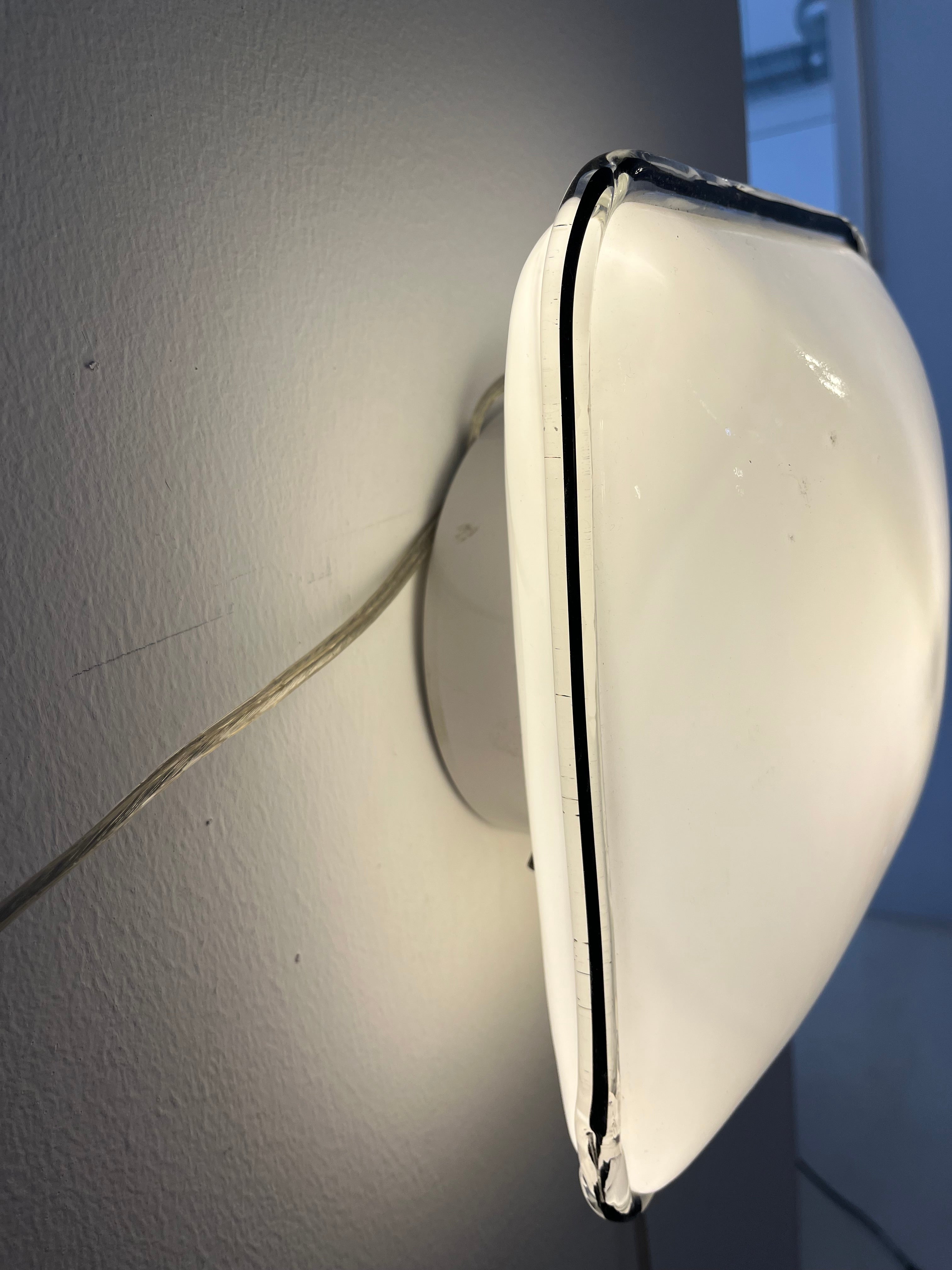 Vintage_Murano_wall_light,_1960s
