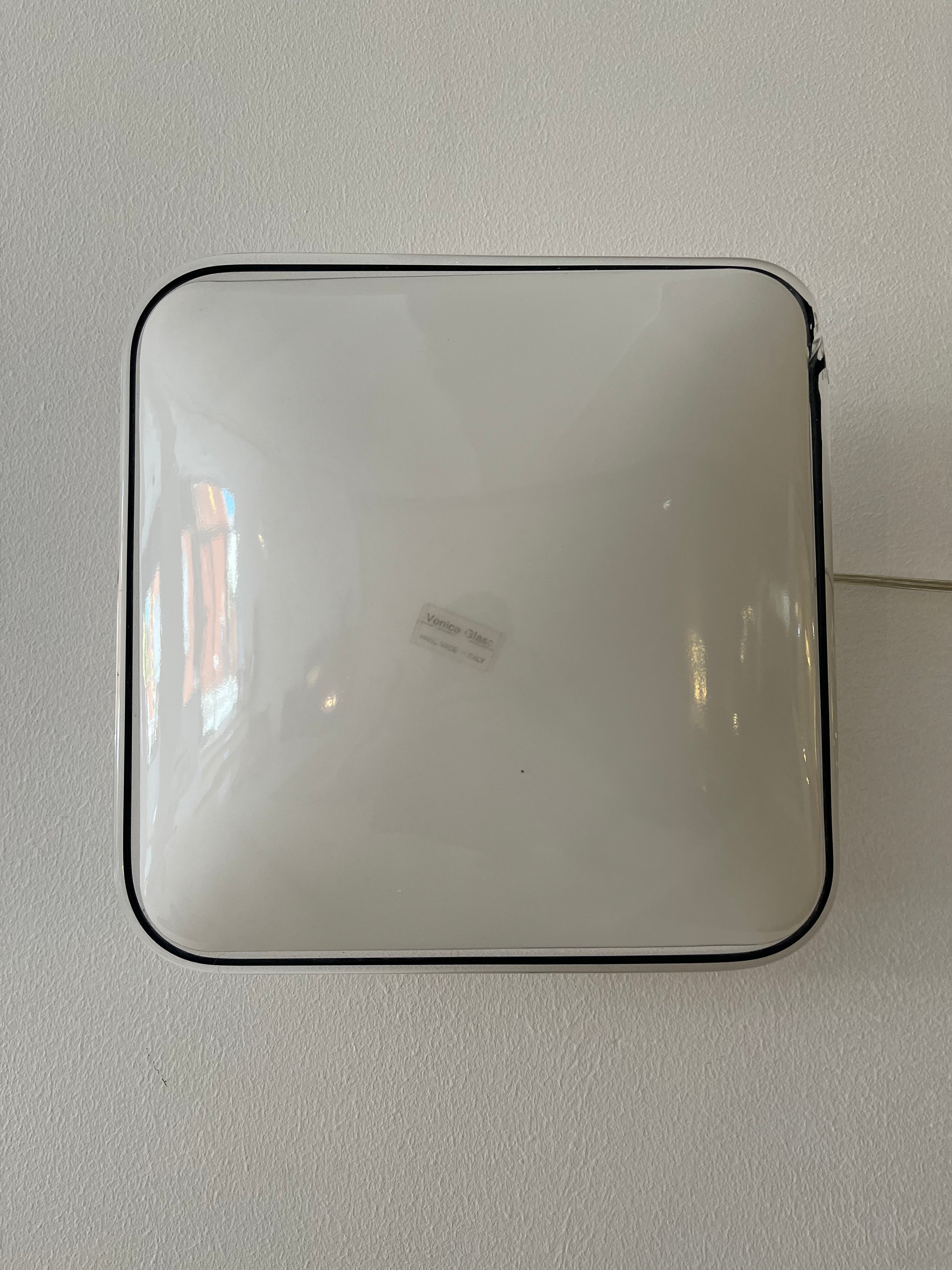 Vintage_Murano_wall_light,_1960s