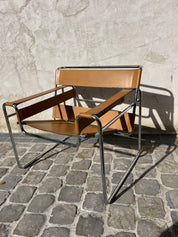 Wassily_chair_by_Marcel_Breuer_for_Dino_Gavina_from_1960s