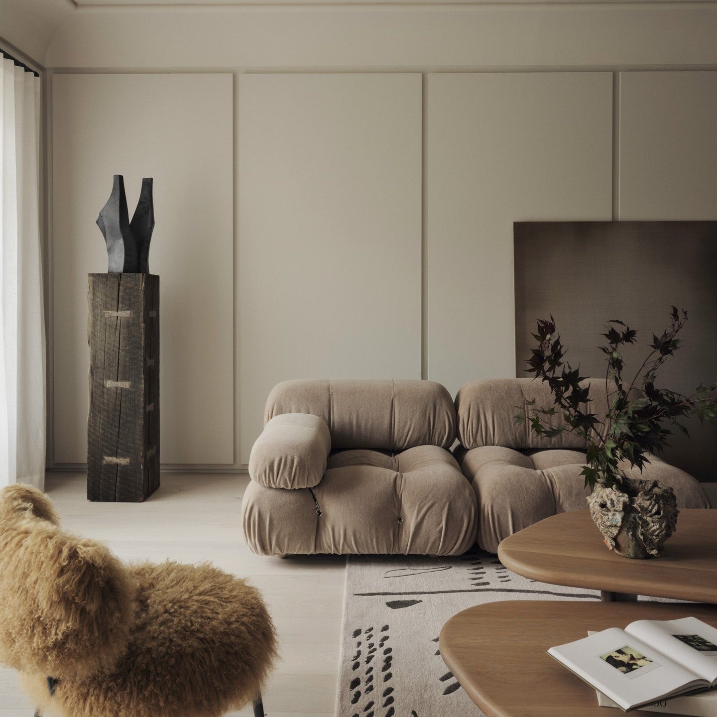 Brown-camaleonda-sofa-in-contemporary-room