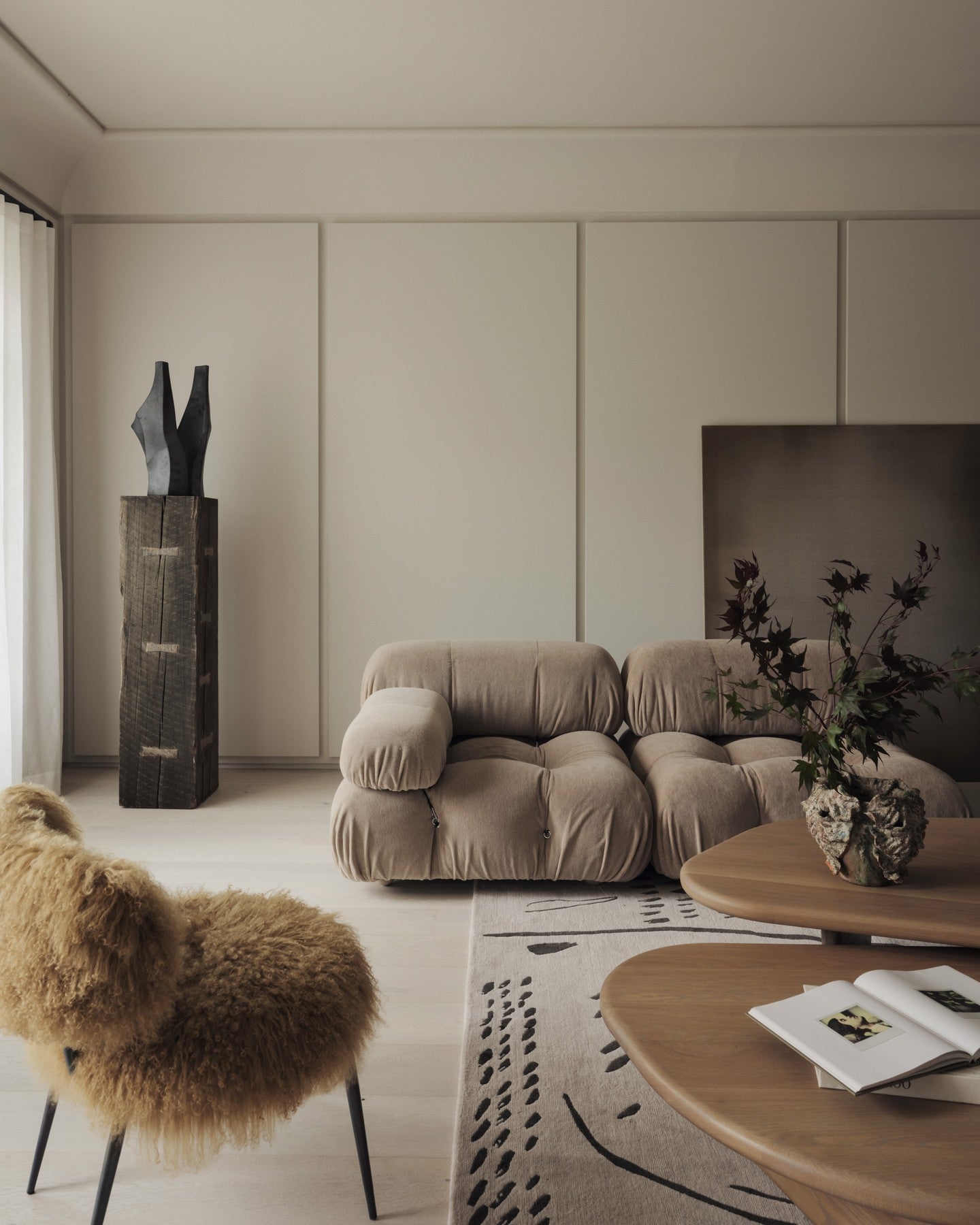 Brown-camaleonda-sofa-in-contemporary-room