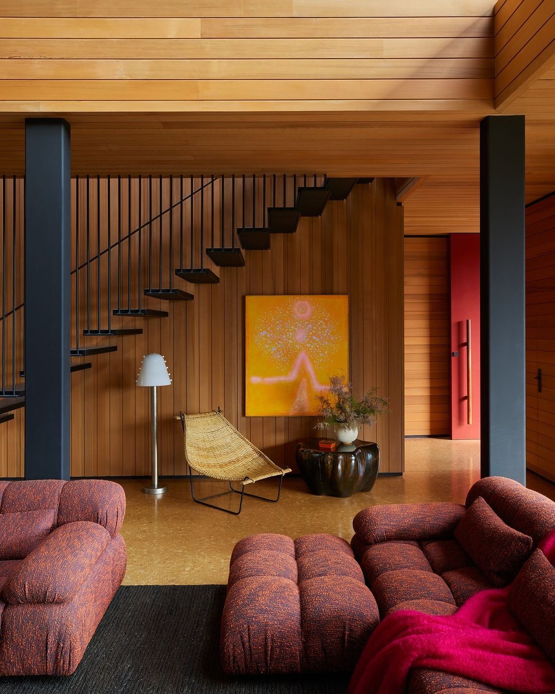 Rustic_Canyon_Residence_with_Vintage_Sofa_and_chair