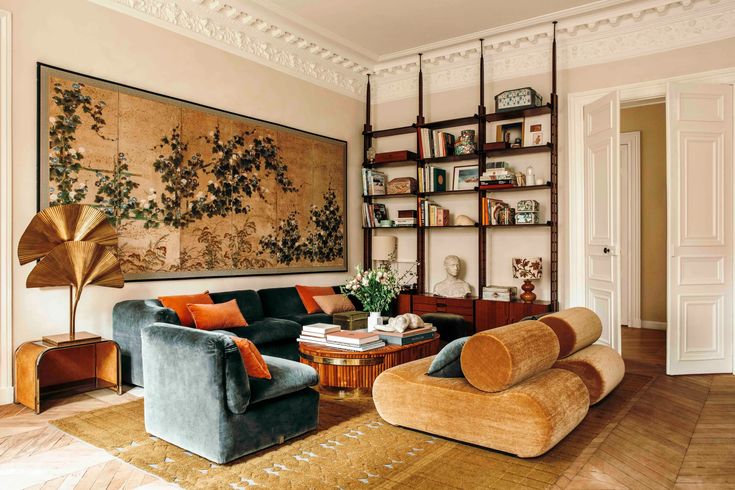 Vintage_Living_Room_With_Set_of_Blue_and_Brown_Sofas