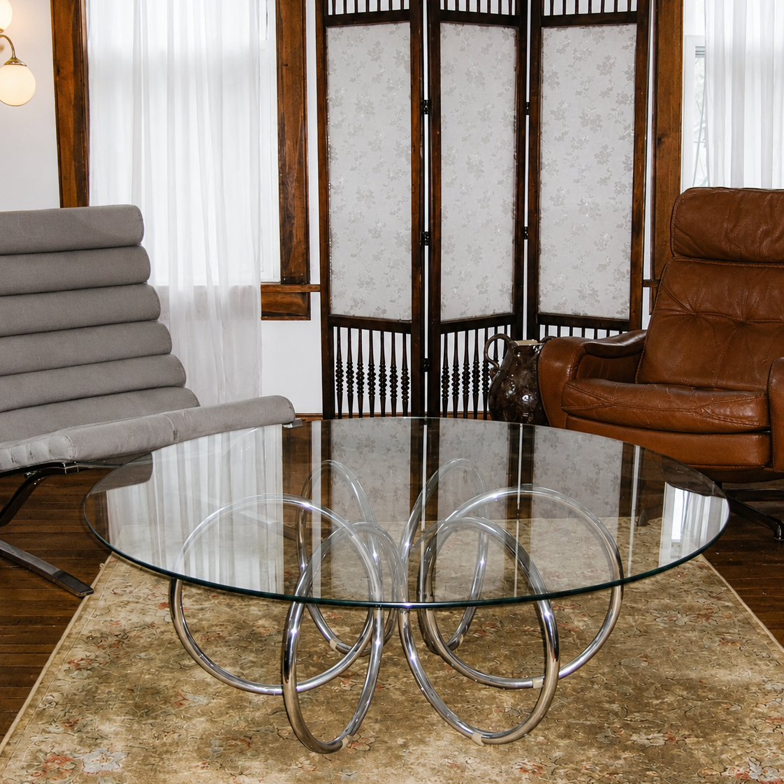 Round Vintage Coffee Tables: A Buyer's Guide for Collectors and Interior Designers