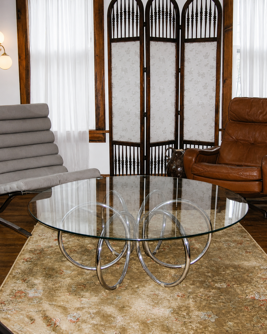 Round Vintage Coffee Tables: A Buyer's Guide for Collectors and Interior Designers