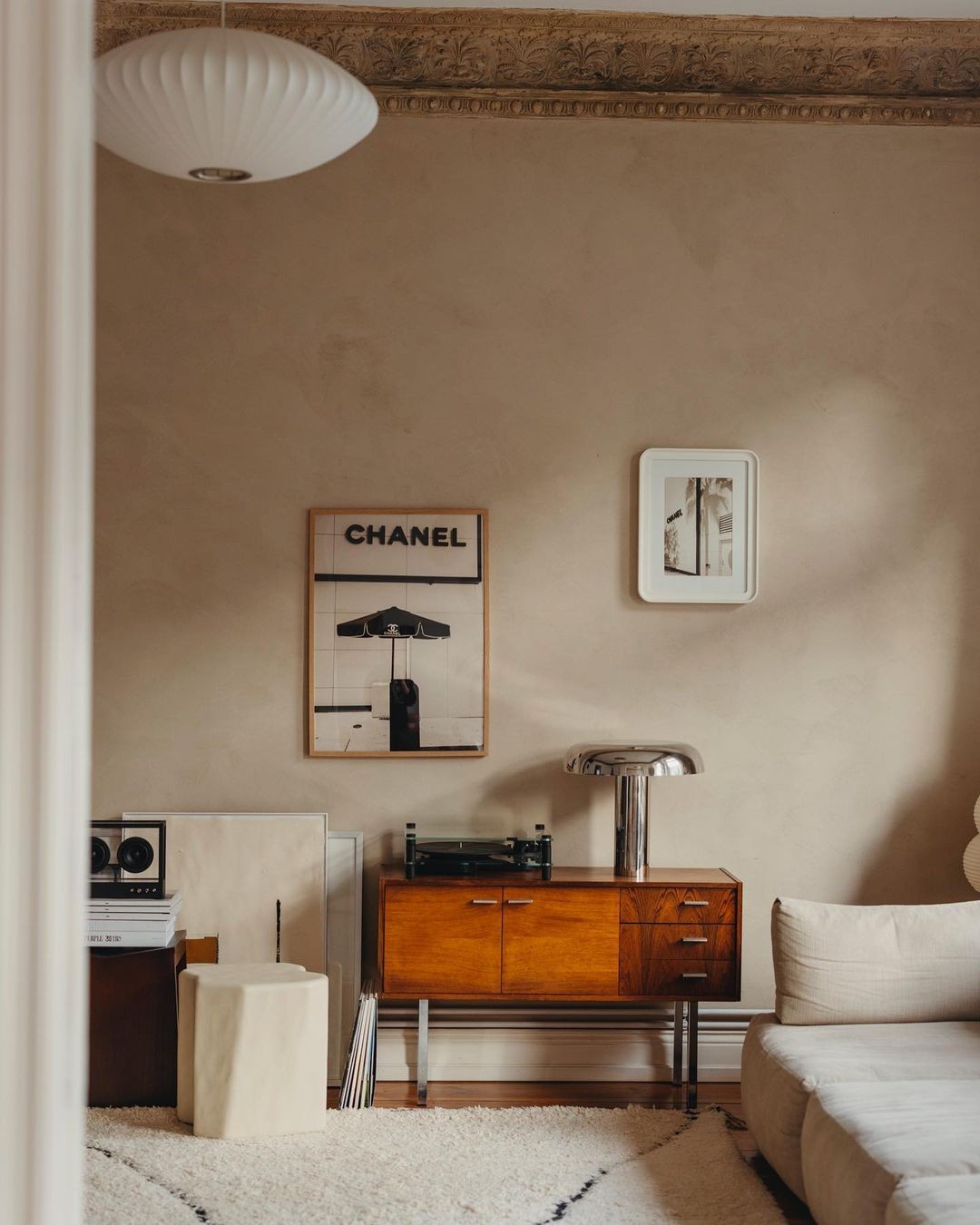 Future-Vintage-2026-2027-Forecast-for-Vintage-Resellers-and-Furniture-Designers