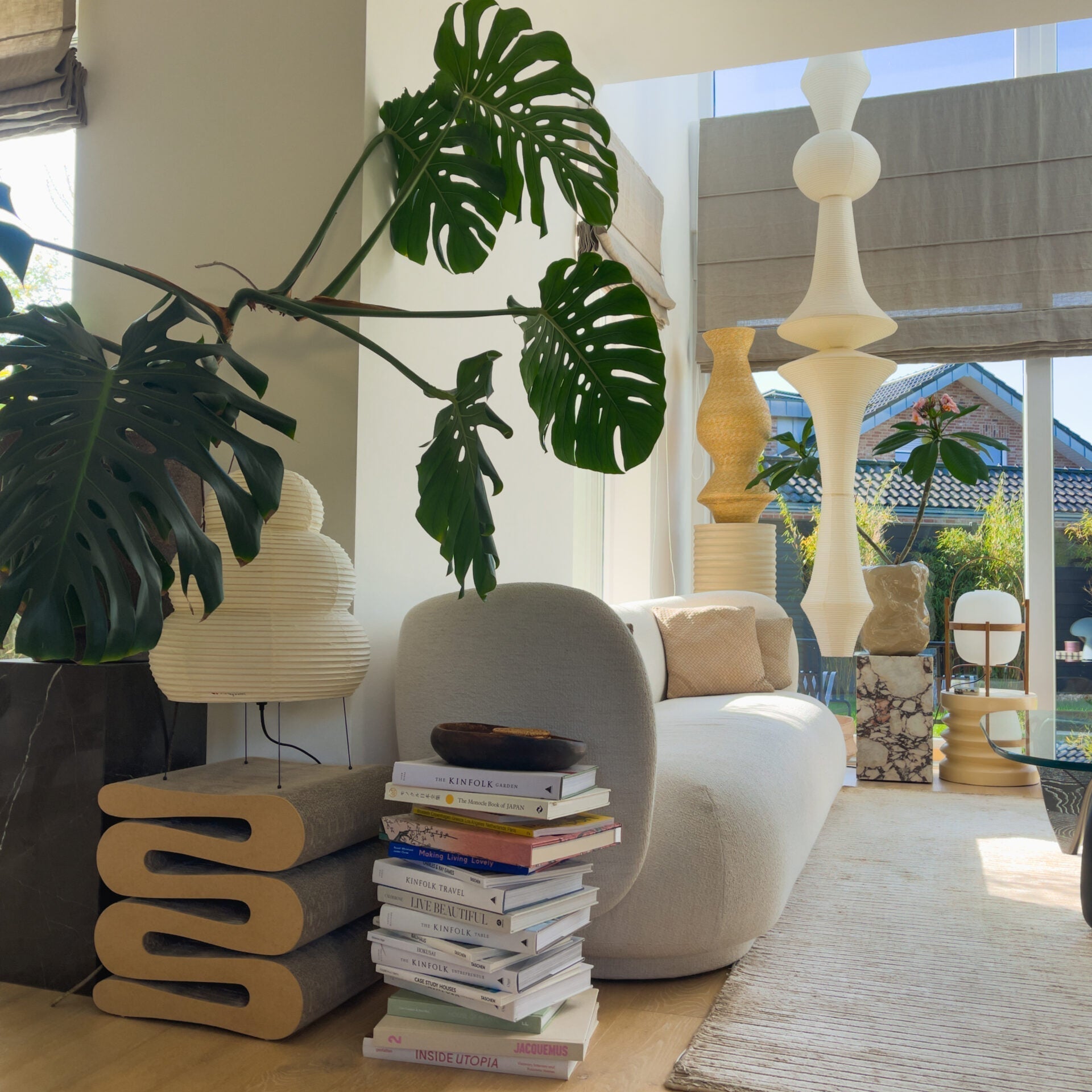 Snoozy_Sandro_Sofa_at_Light_Living_Room