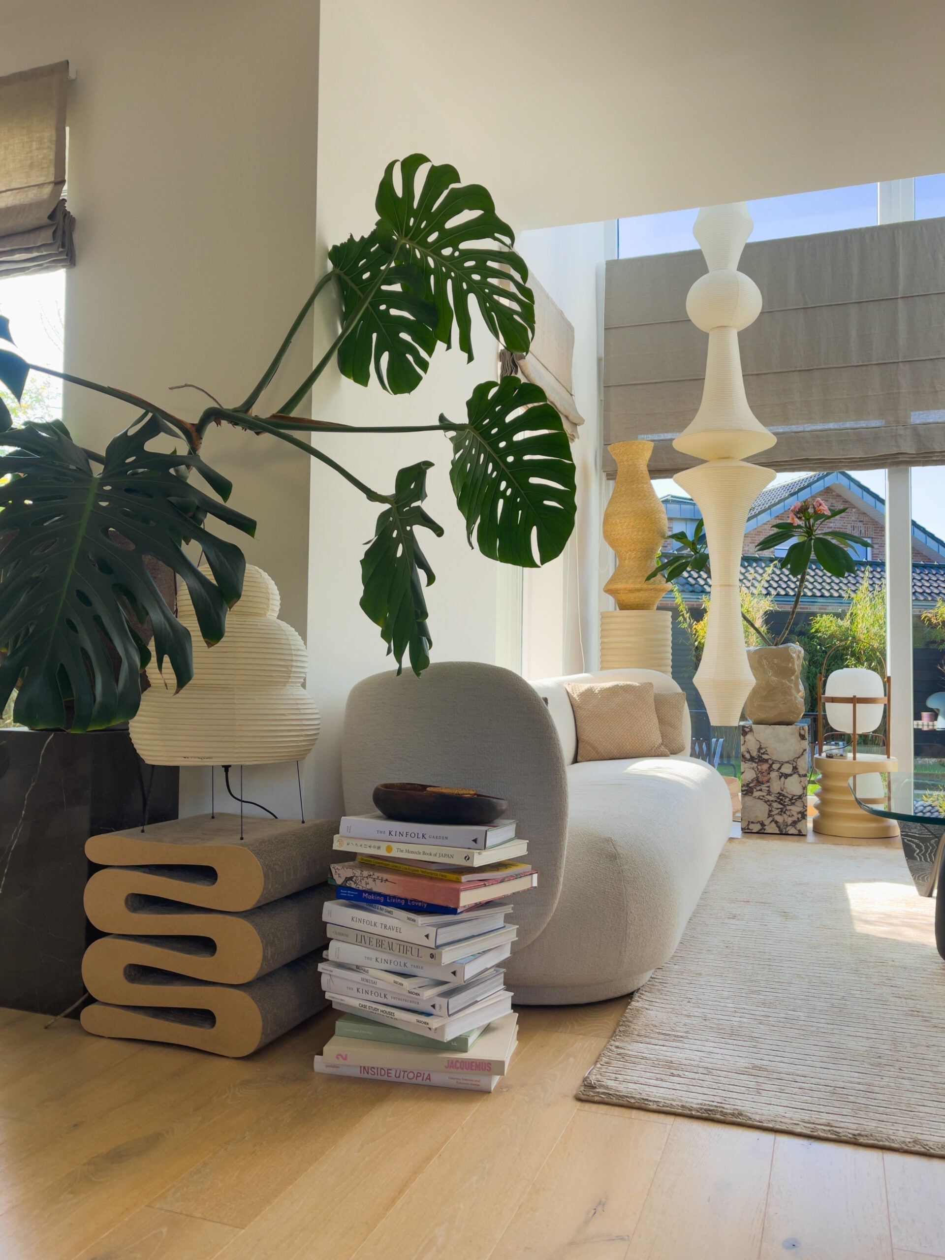 Snoozy_Sandro_Sofa_at_Light_Living_Room