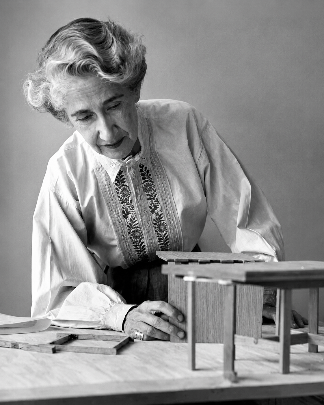Women Who Shaped Furniture History (And Why the Market Still Undervalues Them)