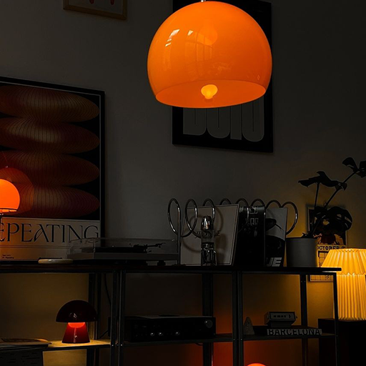 Cover_image_with_several_vintage_lamps