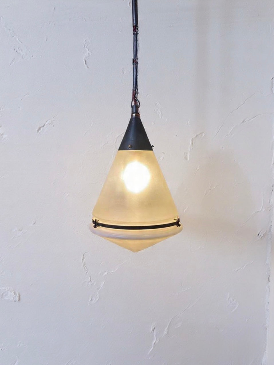Luzette_Pendant_Lamp_by_Peter_Behrens_for_Siemens-Schuckert,_Germany,_1920s