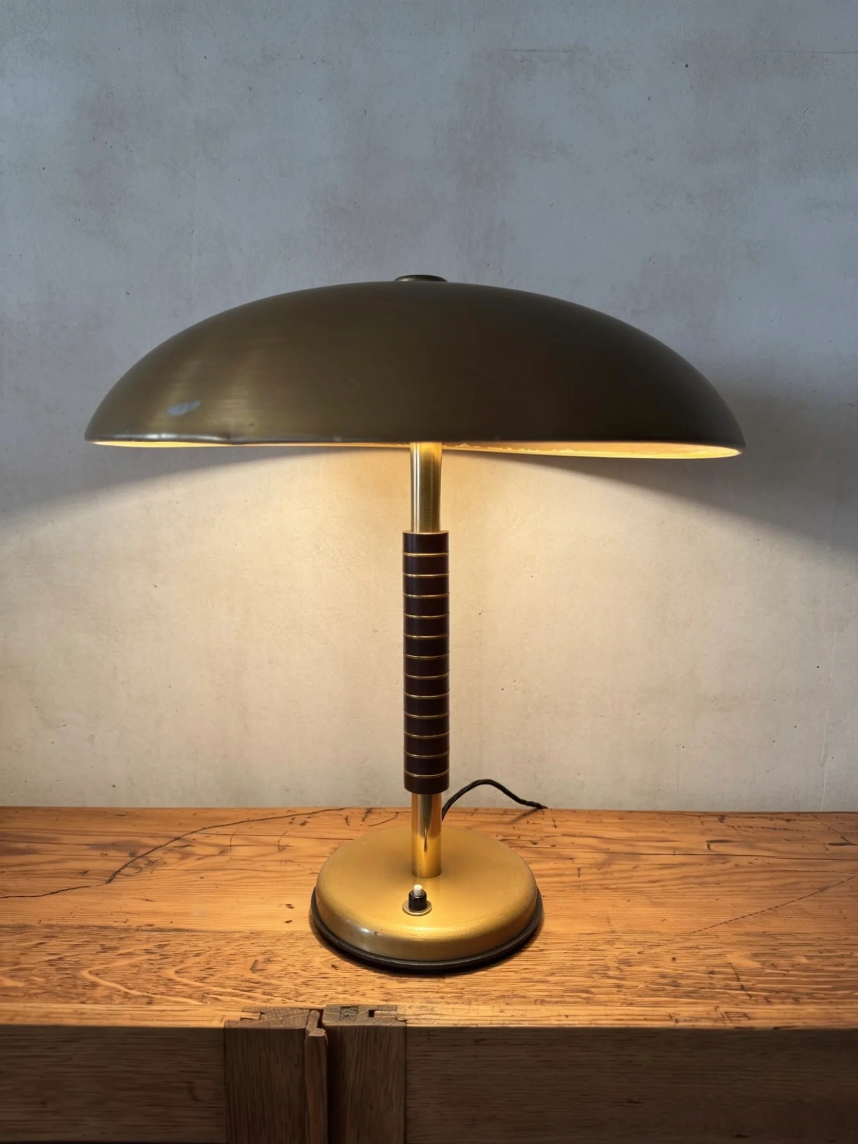 UFO_Table_Lamp_by_SBF_Sächsische_Bronzewarenfabrik,_Germany,_1940s