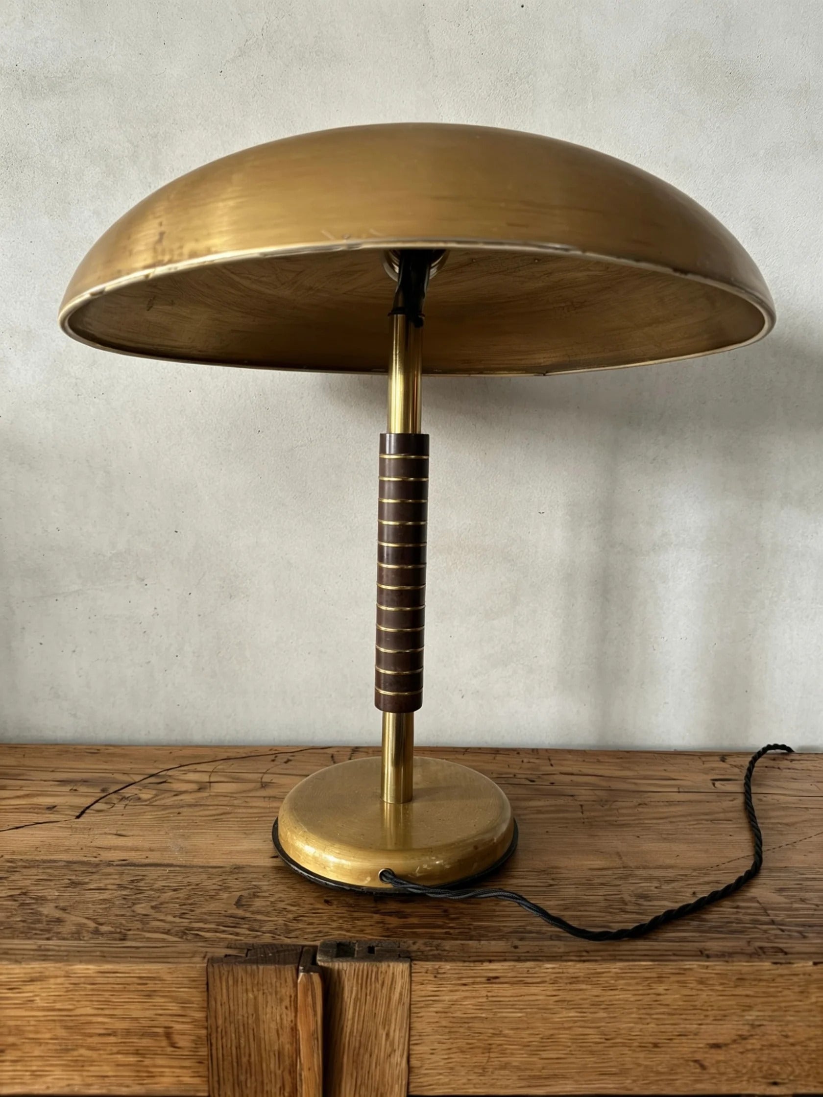 UFO_Table_Lamp_by_SBF_Sächsische_Bronzewarenfabrik,_Germany,_1940s