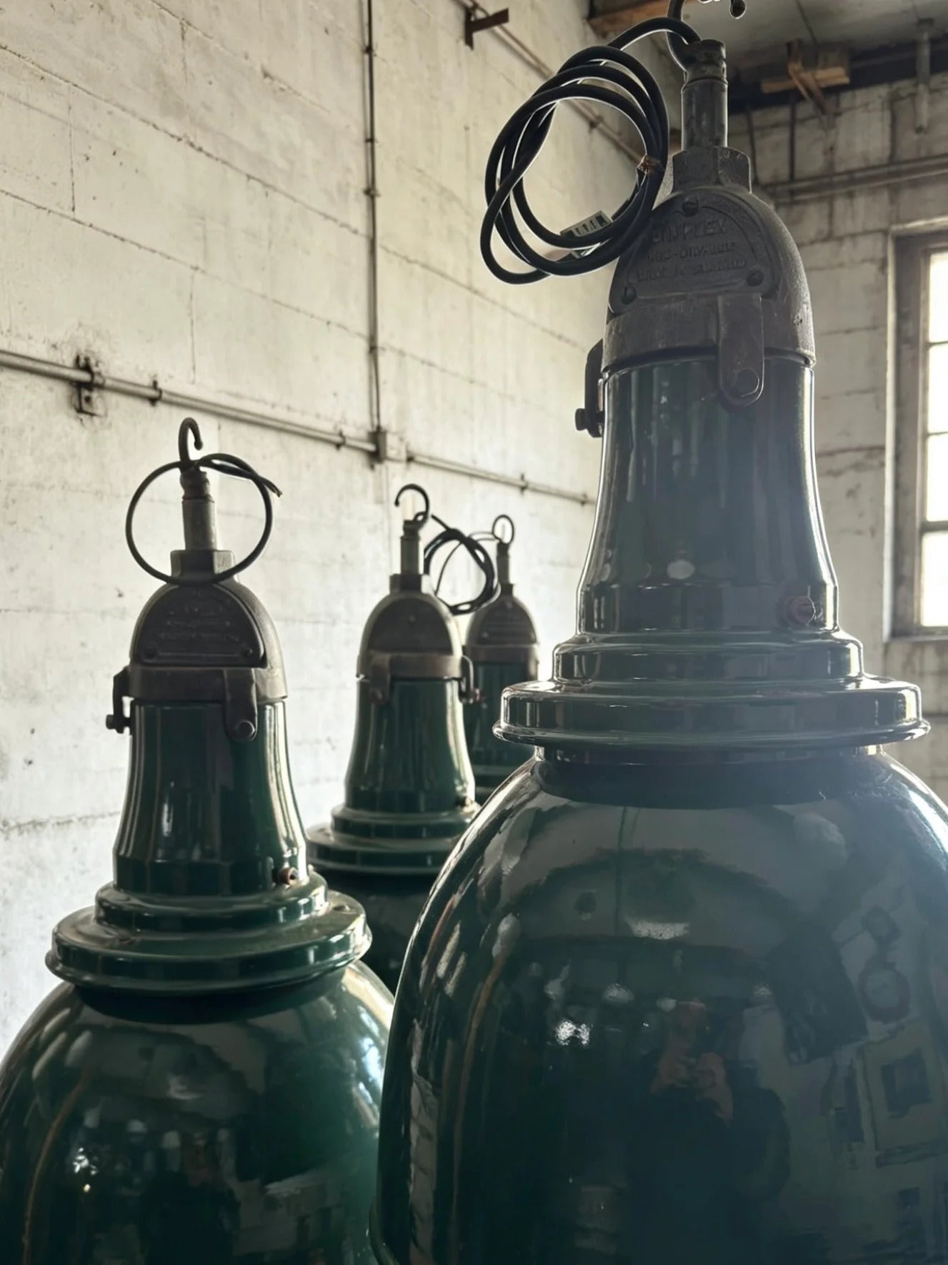 Simplex_Industrial_Factory_Pendant_Light_in_Racing_Green_Enamel,_Britain,_1940s
