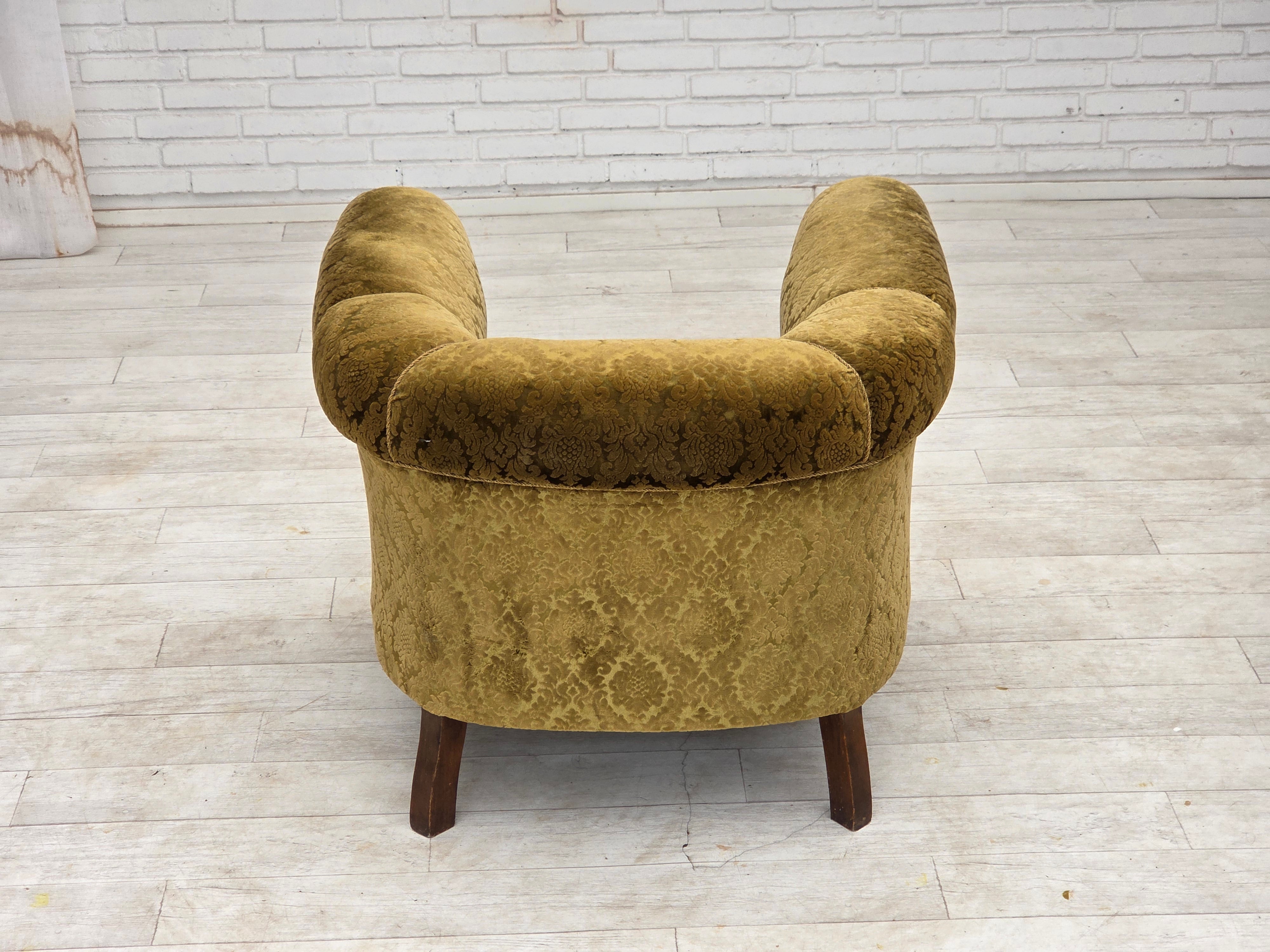 Danish_Mid-Century_Relax_Chair_in_Green_Velour_and_Beech_Wood,_Denmark,_1950s
