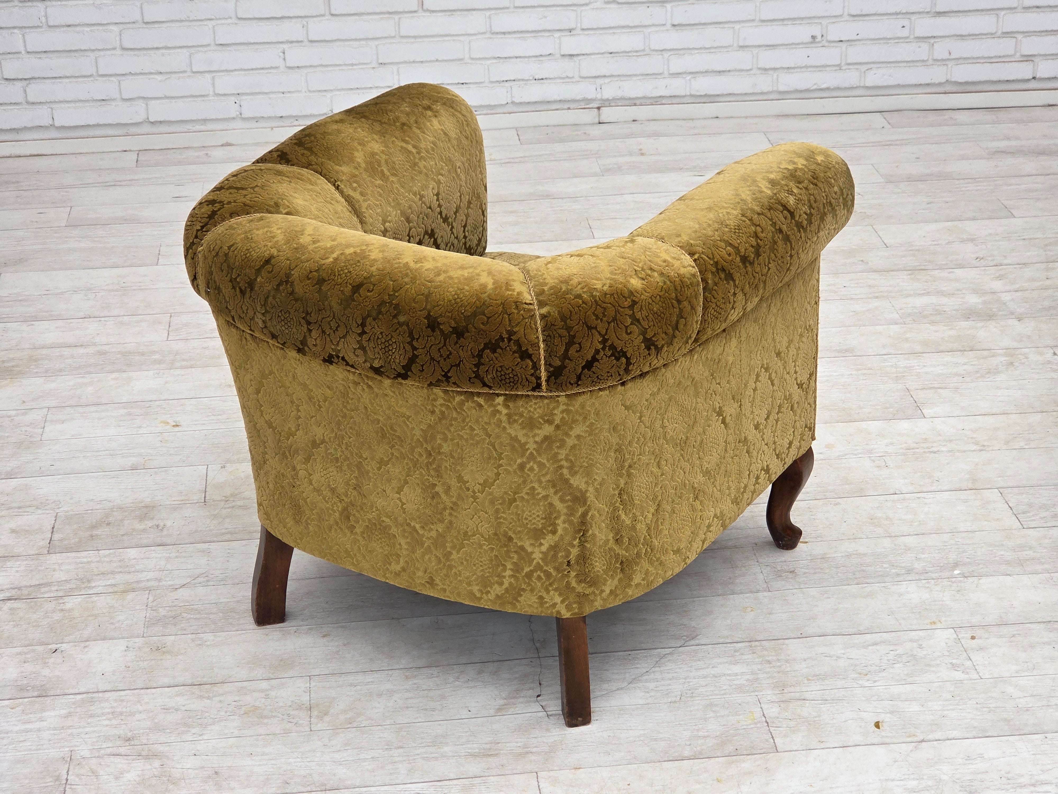 Danish_Mid-Century_Relax_Chair_in_Green_Velour_and_Beech_Wood,_Denmark,_1950s