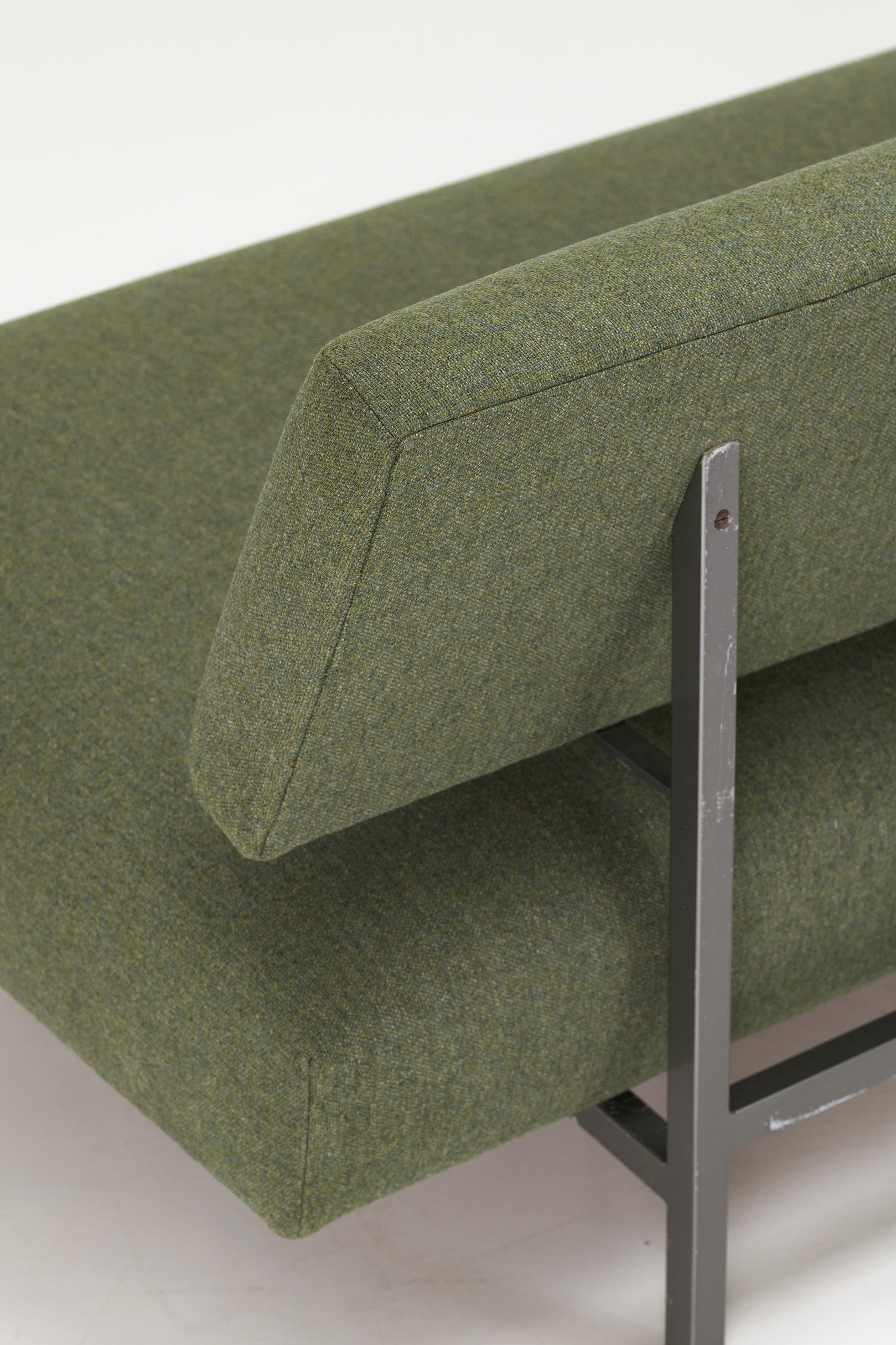 Convertible_Daybed_by_TopForm_in_Green_Camira_Main_Line_Flax,_Netherlands,_1950s
