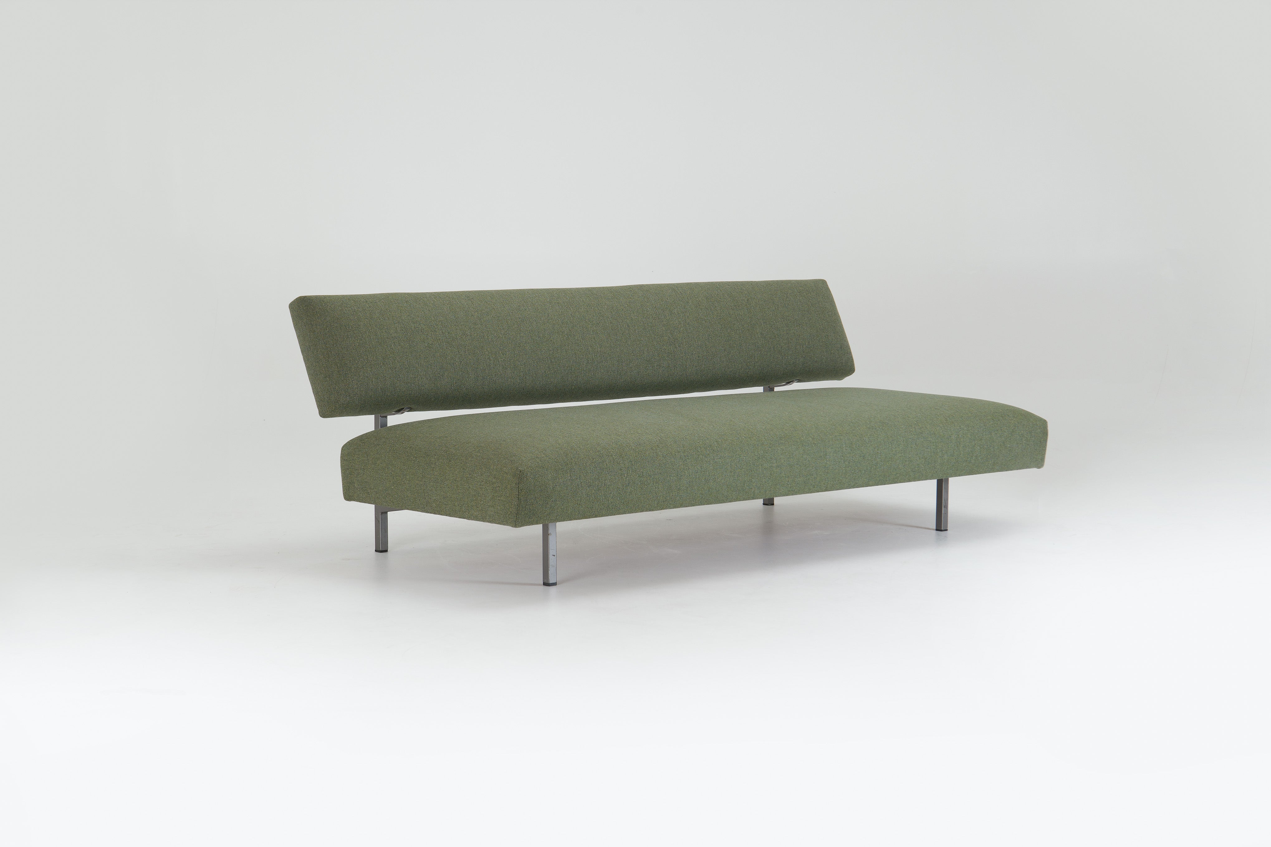 Convertible_Daybed_by_TopForm_in_Green_Camira_Main_Line_Flax,_Netherlands,_1950s