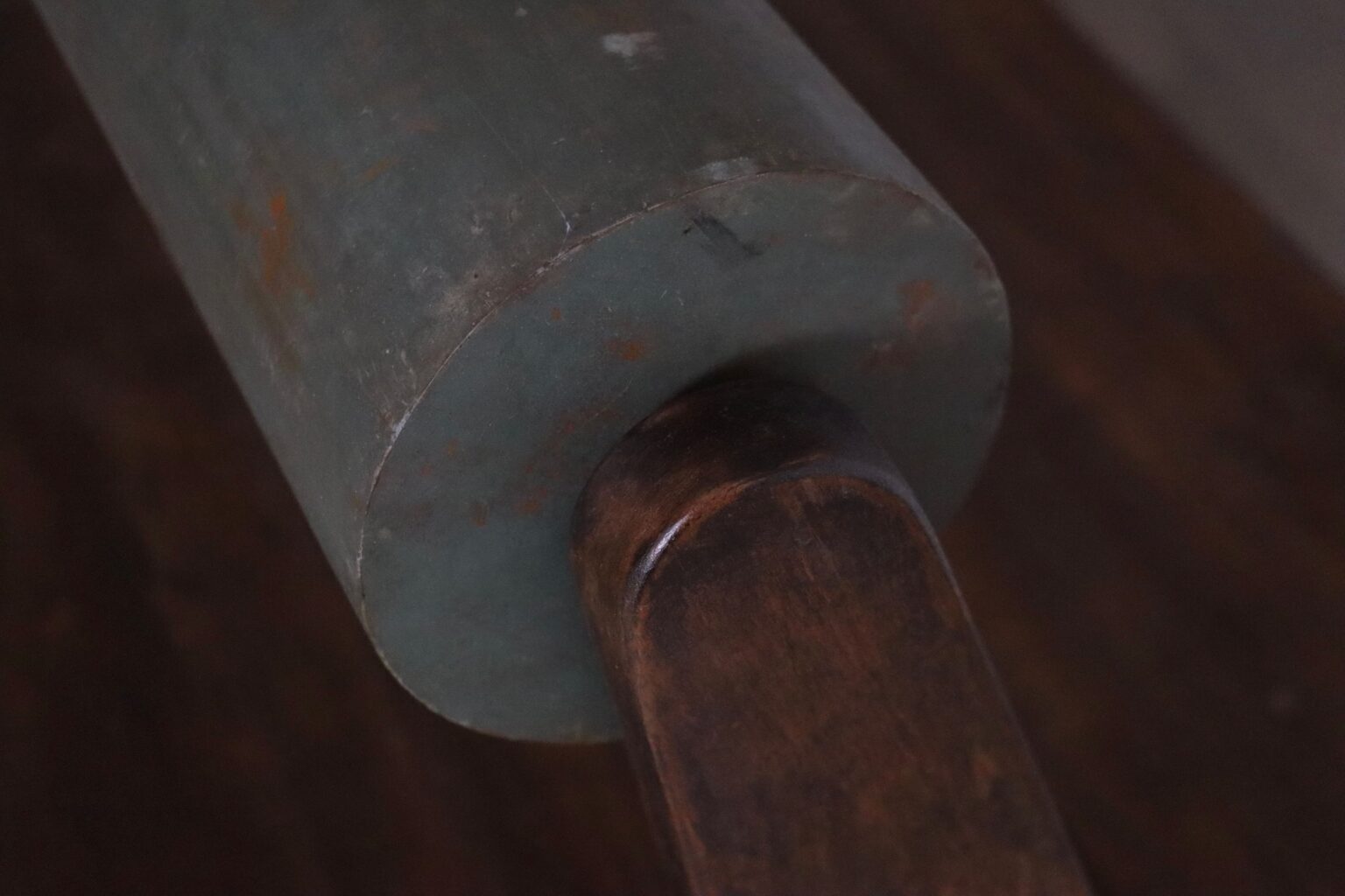 1950s_Pierre_Jeanneret_PJ-030201_Teak_Desk_with_Integrated_Lamp,_Chandigarh,_India