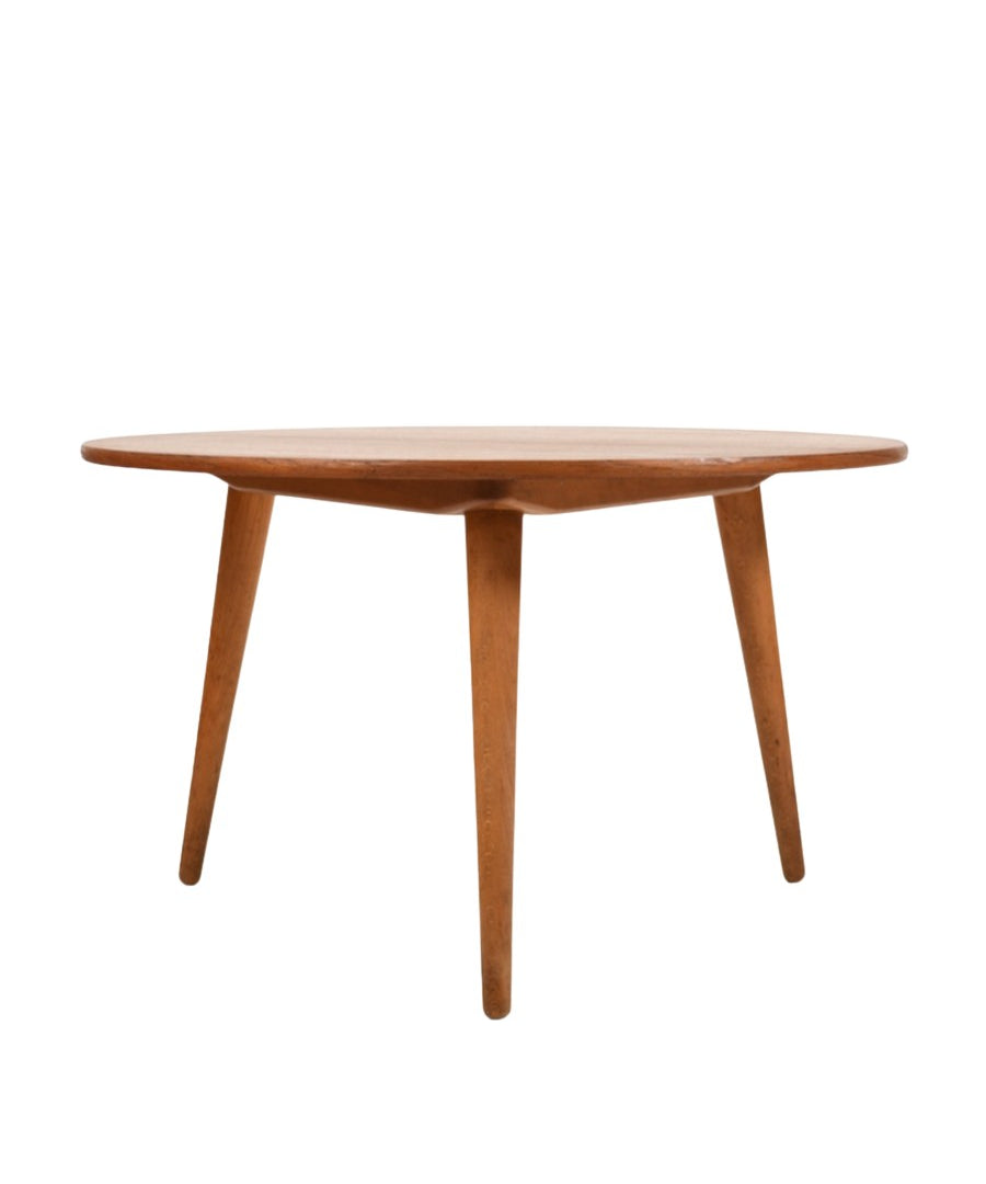 1950s_Round_Coffee_Table_Model_AT_8_by_Hans_J._Wegner_for_Andreas_Tuck,_Denmark
