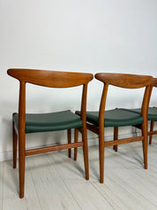 Set_of_5_W2_Teak_Dining_Chairs_by_Hans_J._Wegner_for_C.M._Madsen,_Dark_Green_Leather,_Denmark,_195