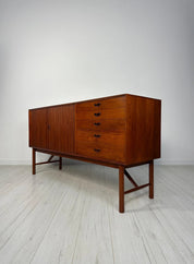 Model_309_Solid_Teak_Sideboard_by_Peter_Hvidt_&_Orla_Mølgaard-Nielsen_for_Søborg_Møbelfabrik,_Denmark,_1958